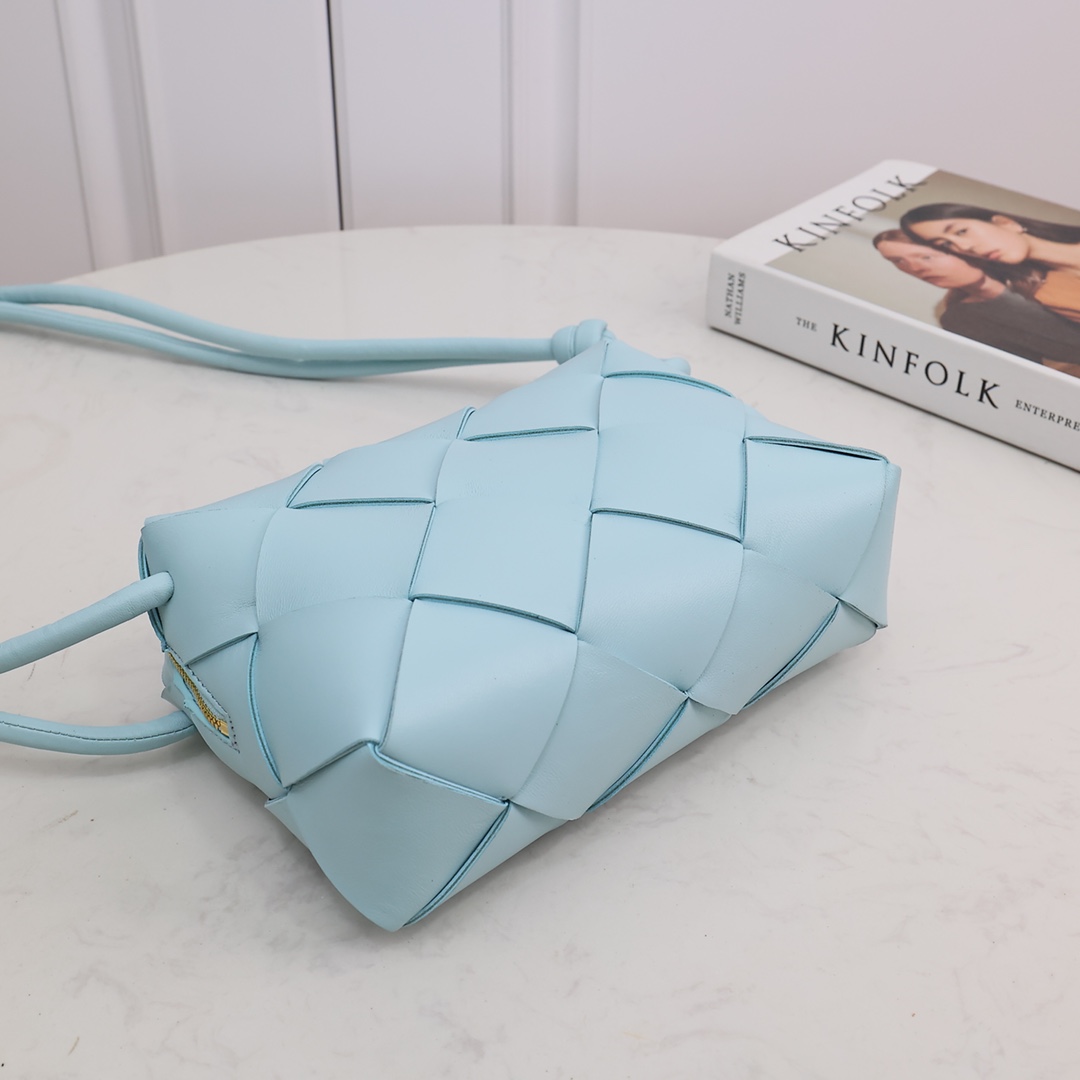 Bottega Veneta Small Cassette Camera Bag - EUR FASHION
