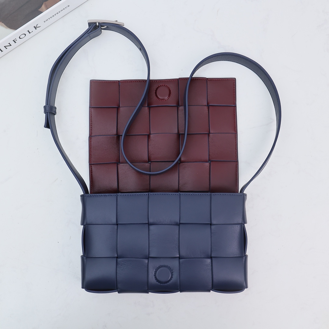 Bottega Veneta Cassette - EUR FASHION