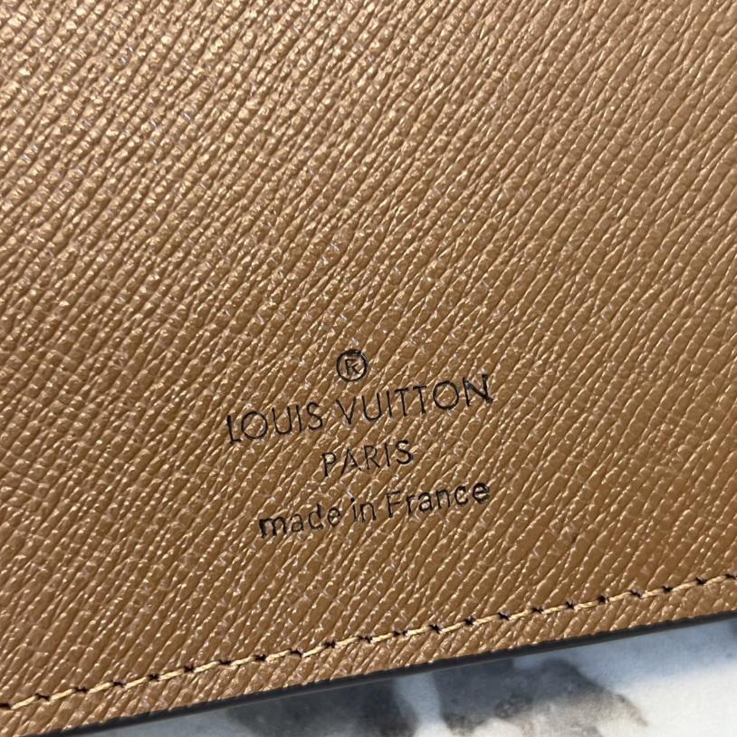 Louis Vuitton Medium Ring Agenda Cover (19x 14 cm) - EUR FASHION