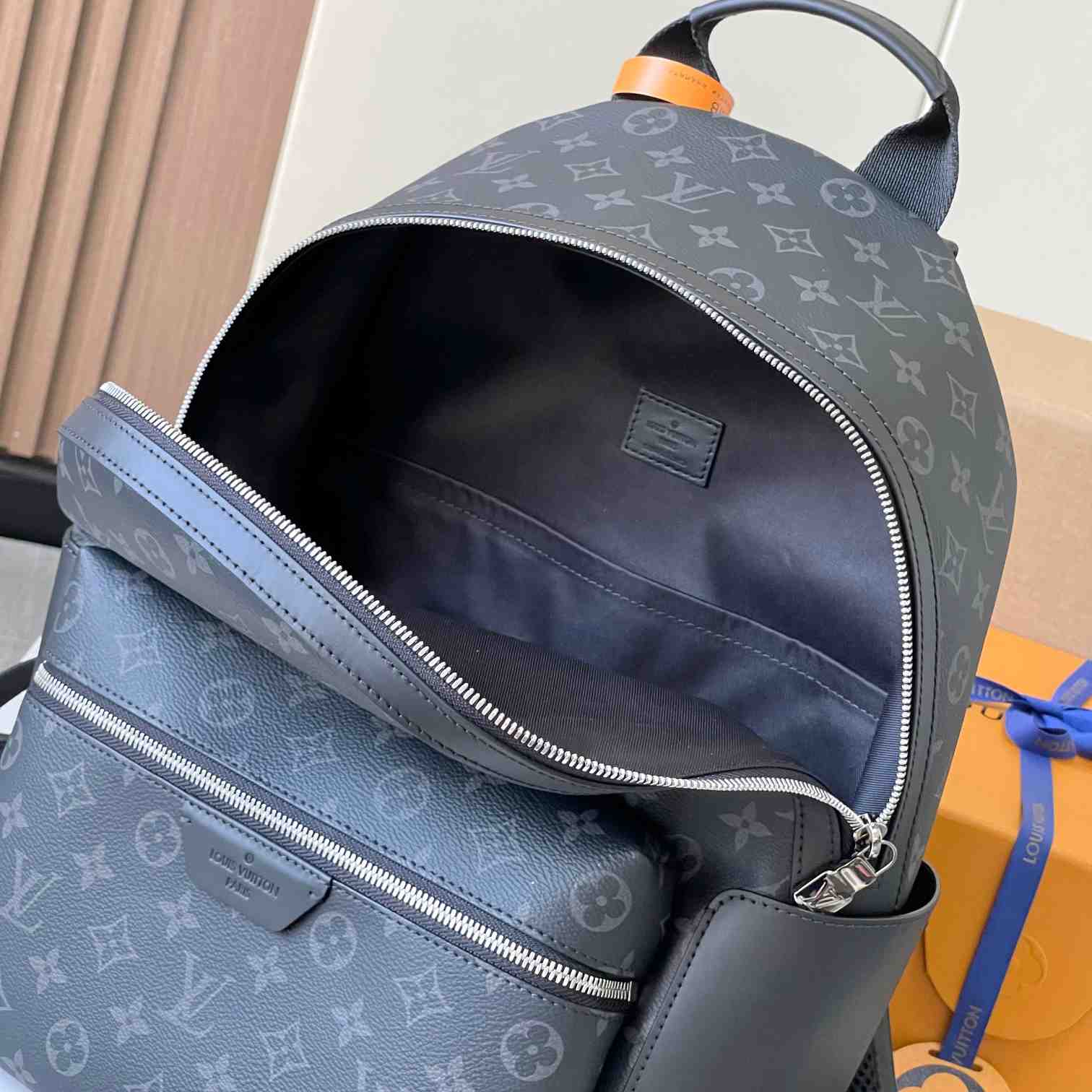Louis Vuitton Discovery Backpack PM  (29*38*20cm)     M22558 - EUR FASHION