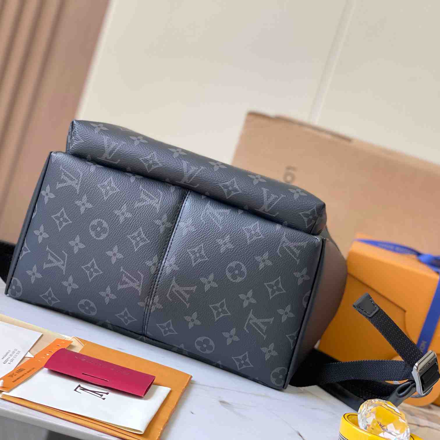 Louis Vuitton Discovery Backpack PM  (29*38*20cm)     M22558 - EUR FASHION