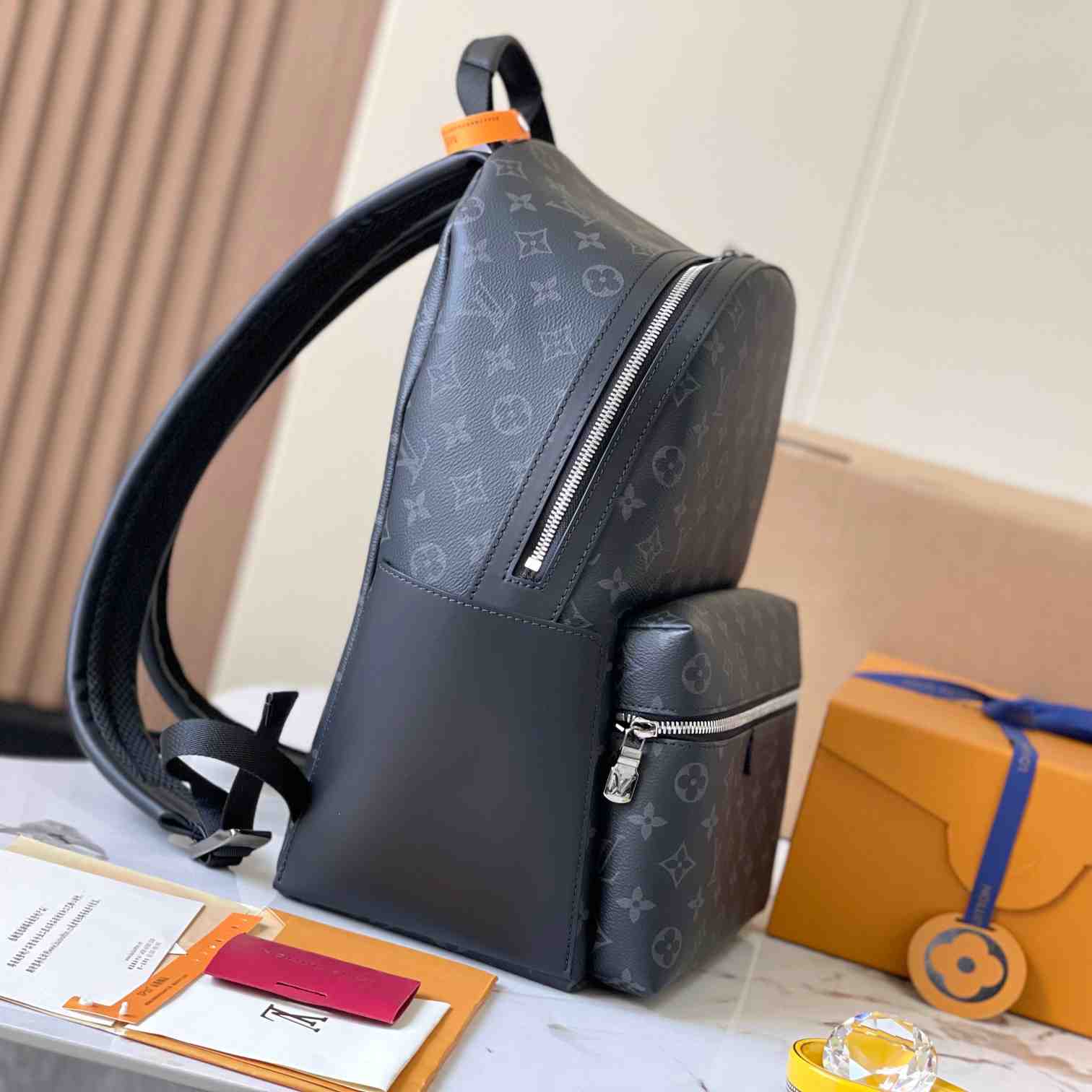 Louis Vuitton Discovery Backpack PM  (29*38*20cm)     M22558 - EUR FASHION