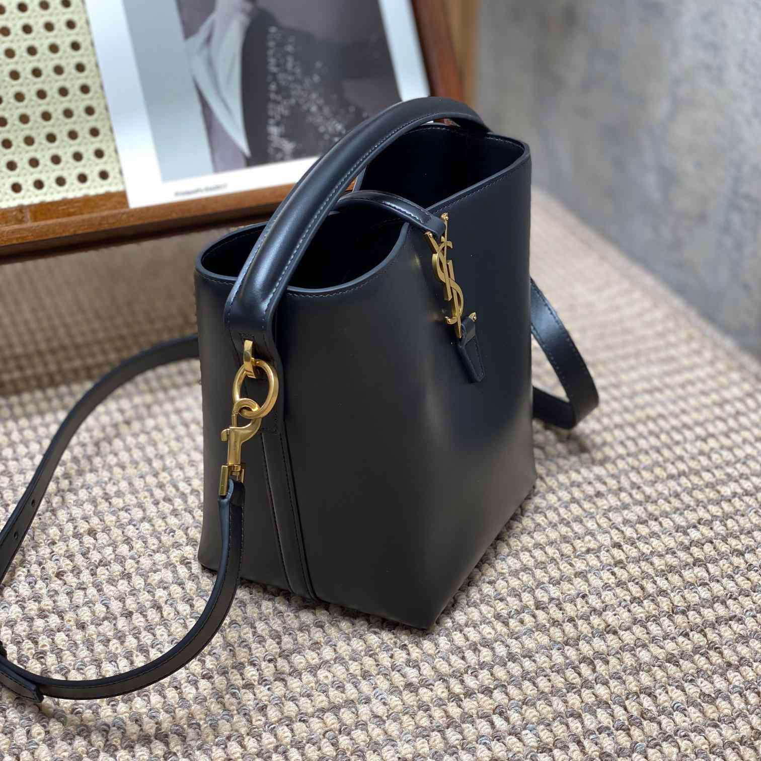 Saint Laurent Le 37 Small In Shiny Leather - EUR FASHION