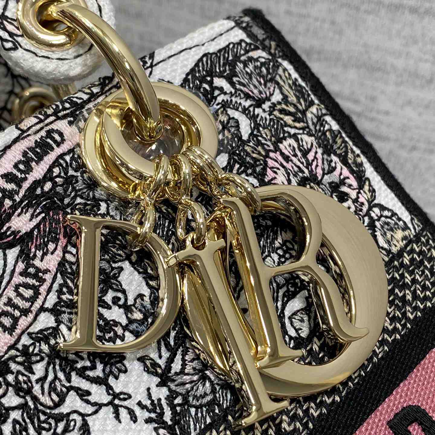 Dior Medium Lady D-lite Bag - EUR FASHION