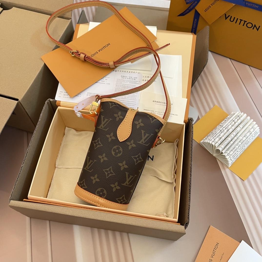 Louis Vuitton Fold Me Pouch (14.5 x 18 x 6.5 cm)  M80874 - EUR FASHION