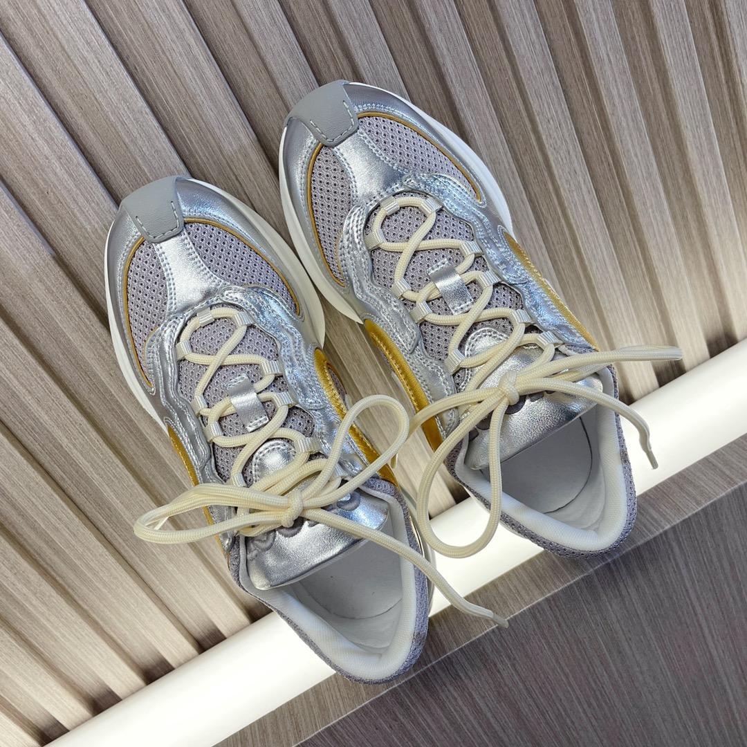 Gucci Women's Run Sneaker - EUR FASHION