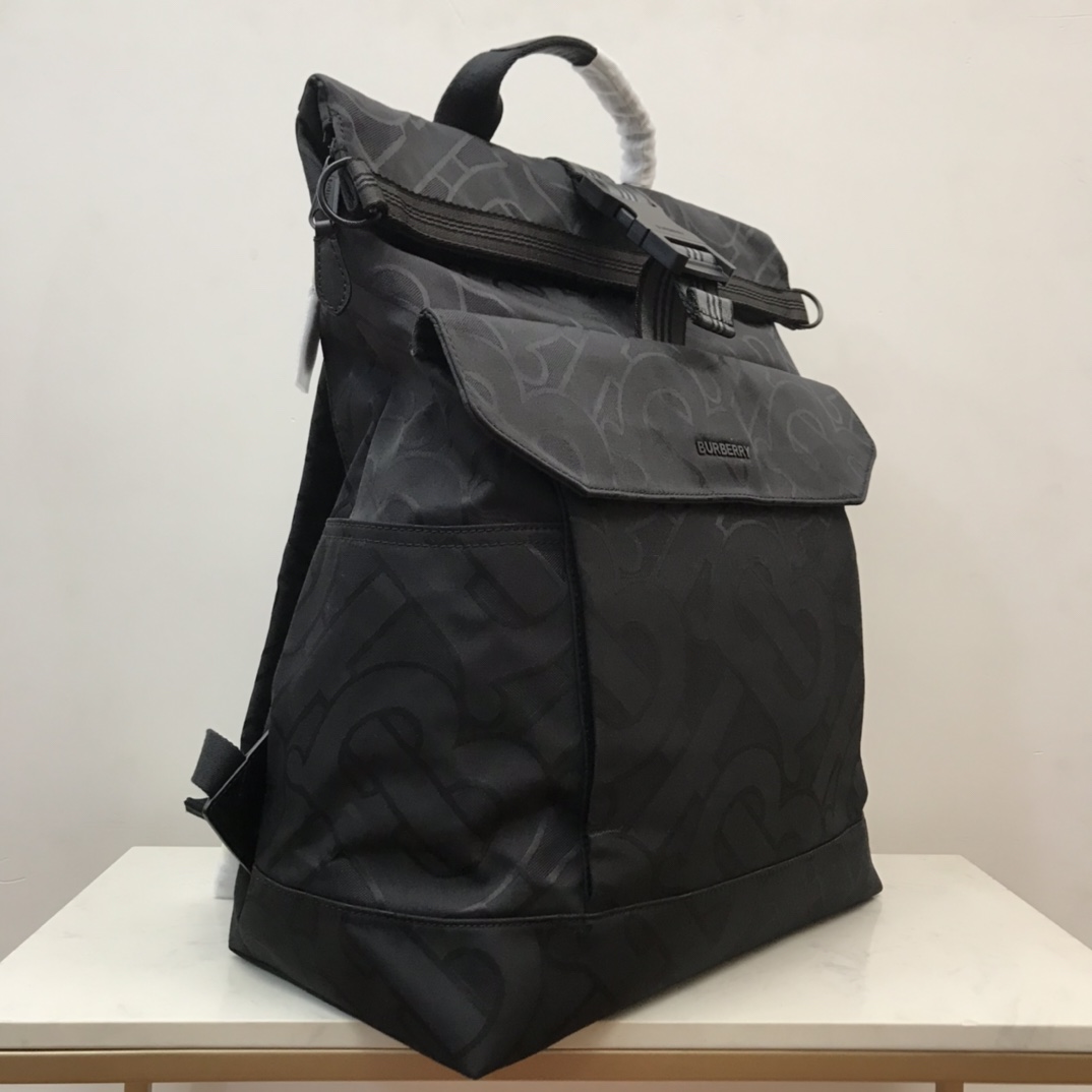 Burberry Orville Backpack - EUR FASHION