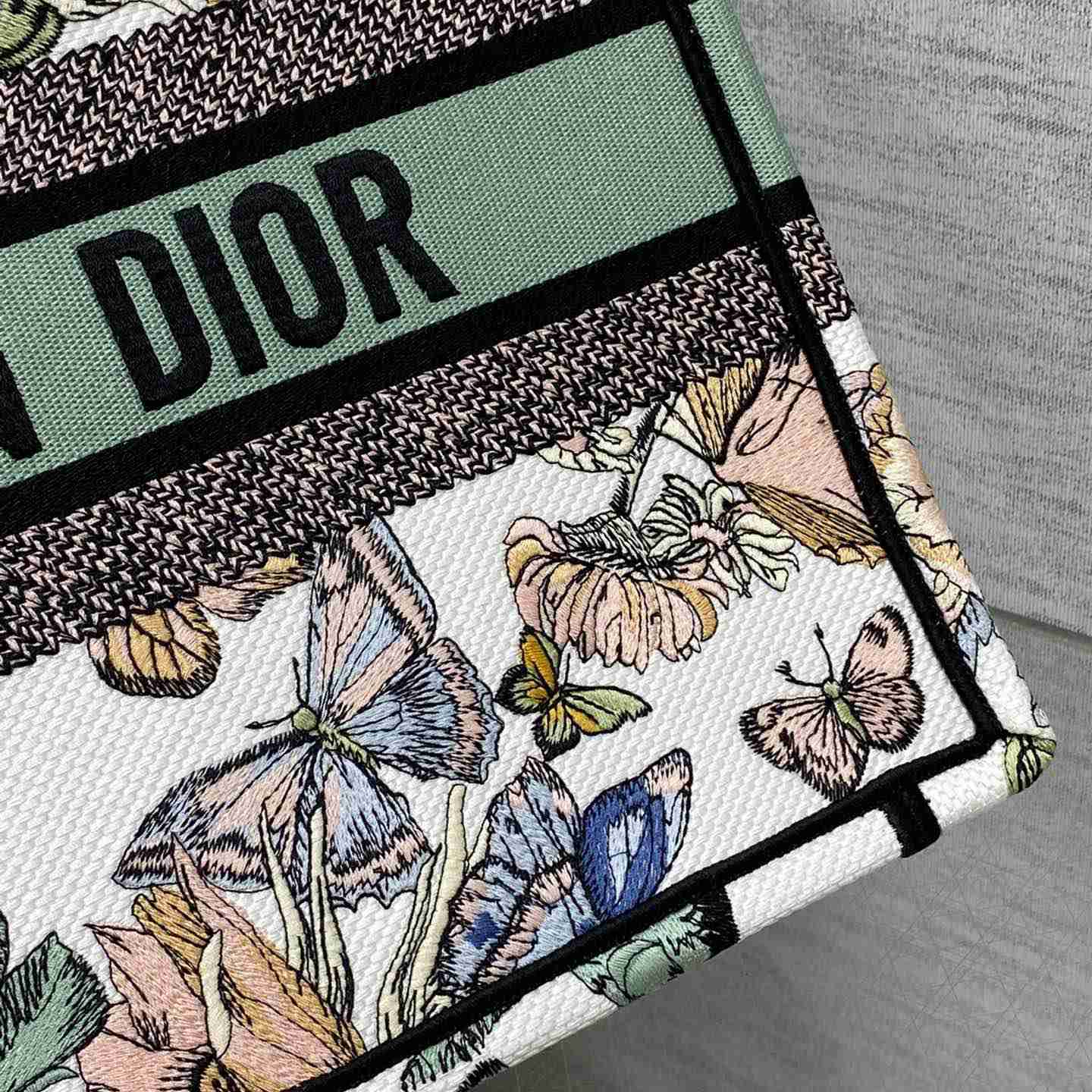 Dior Medium Dior Book Tote - EUR FASHION