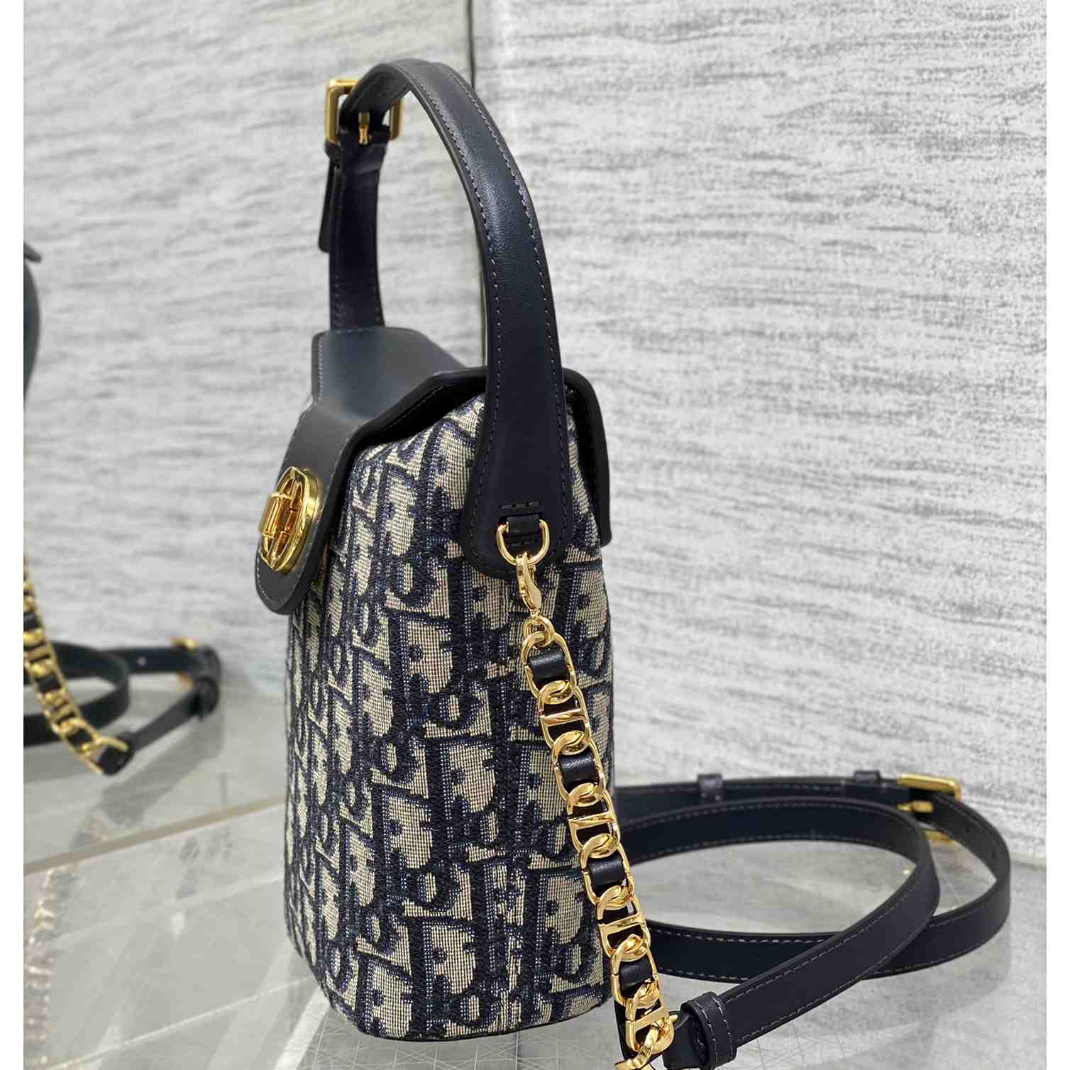 Dior 30 Montaigne Dior Amber Mini Bucket Bag - EUR FASHION