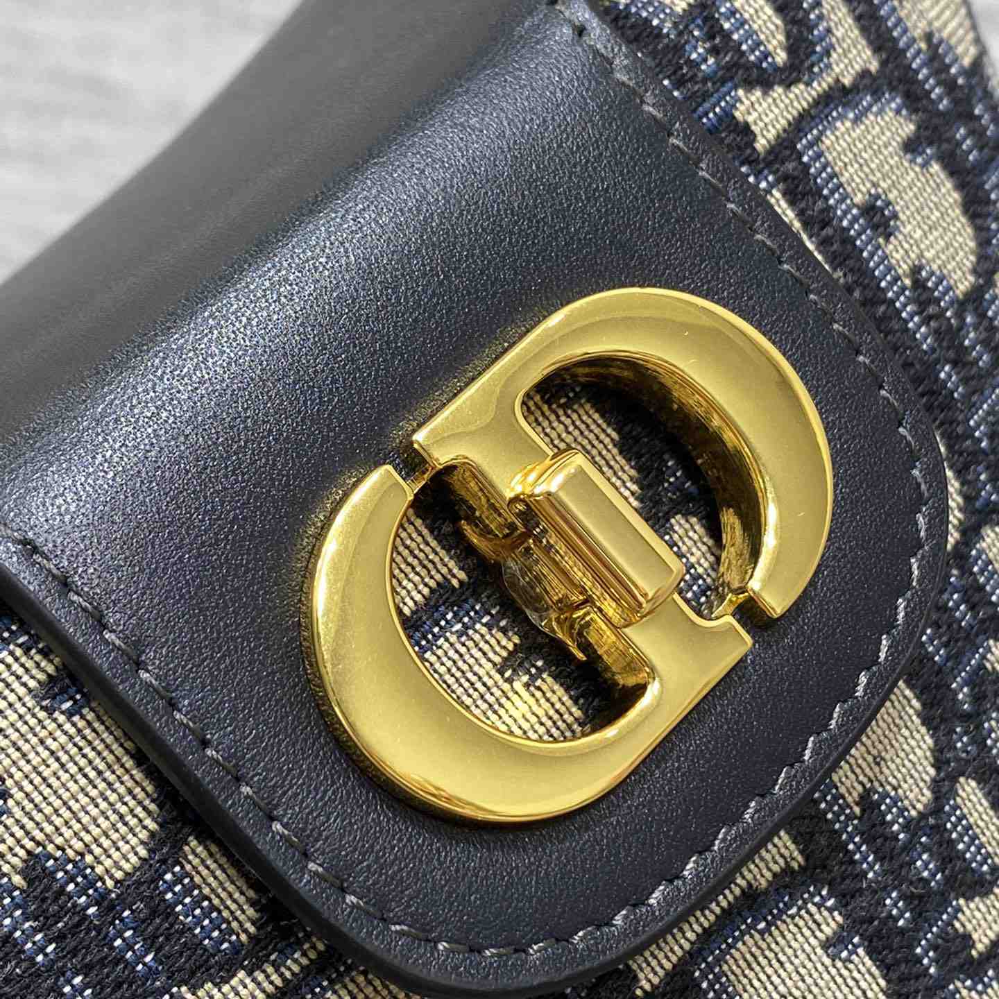 Dior 30 Montaigne Dior Amber Mini Bucket Bag - EUR FASHION