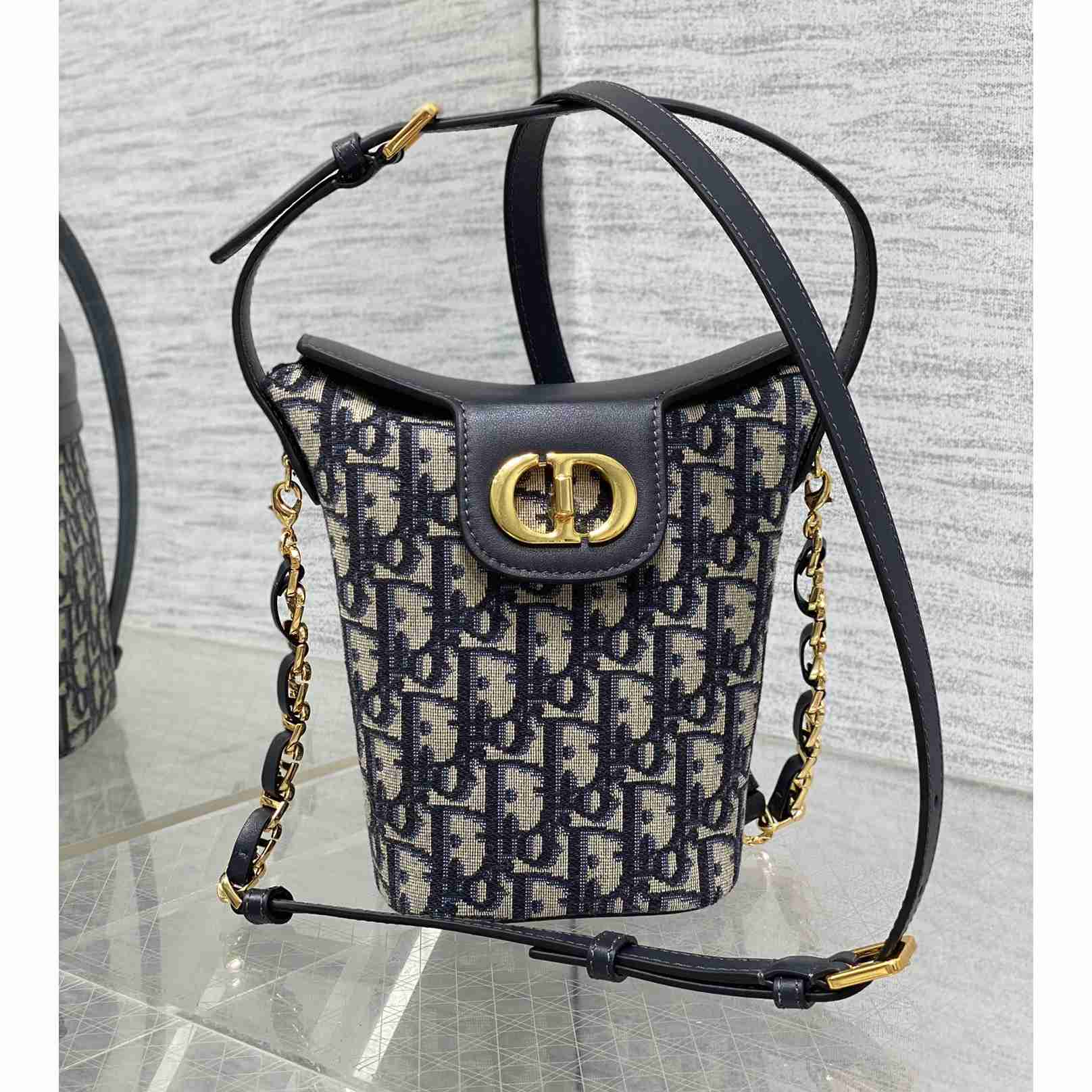 Dior 30 Montaigne Dior Amber Mini Bucket Bag - EUR FASHION