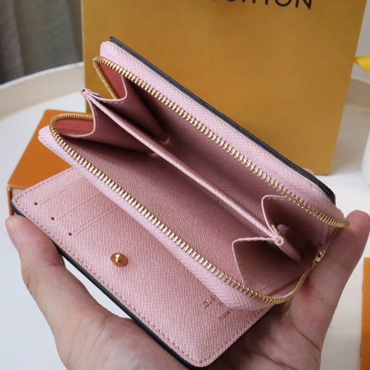 Louis Vuitton Lou Wallet  M82378 - EUR FASHION