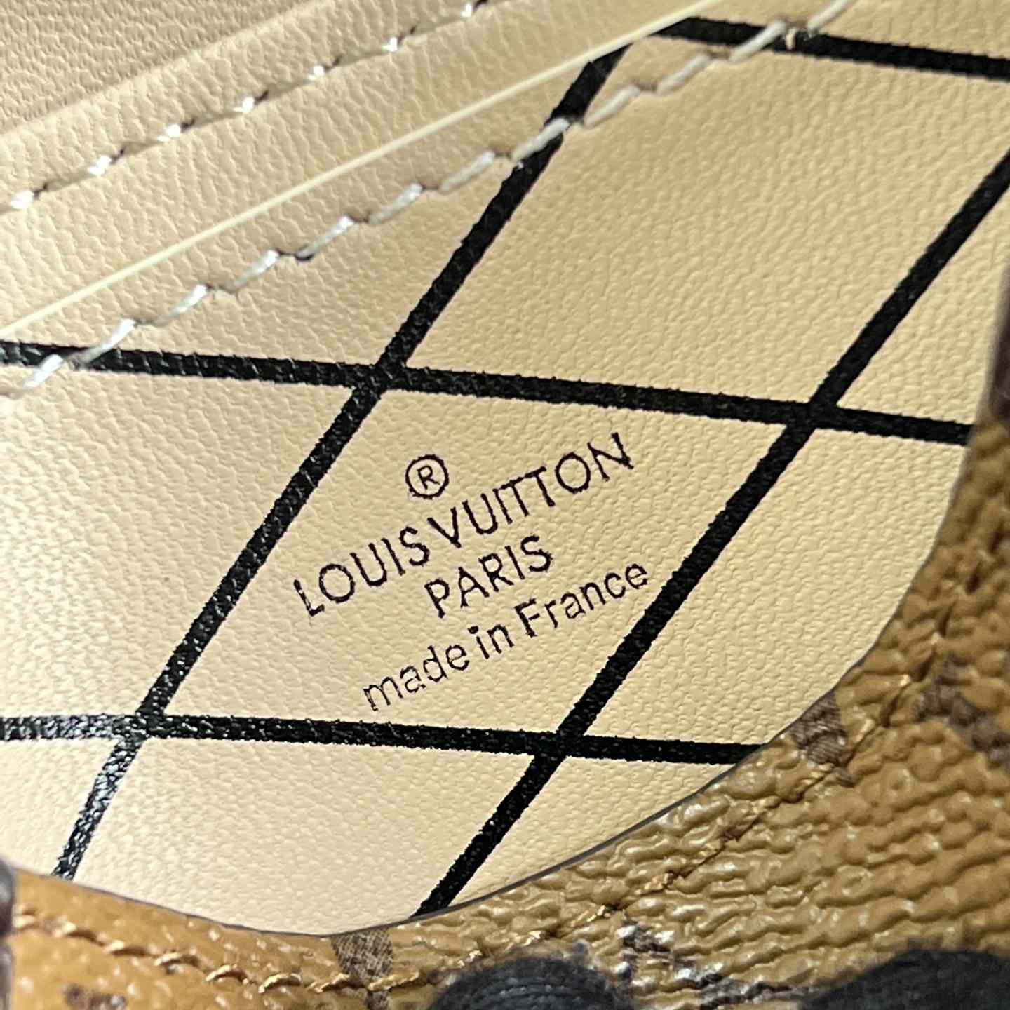 Louis Vuitton Essential Trunk   7.5 x 10.5 x 4cm   M68566 - EUR FASHION