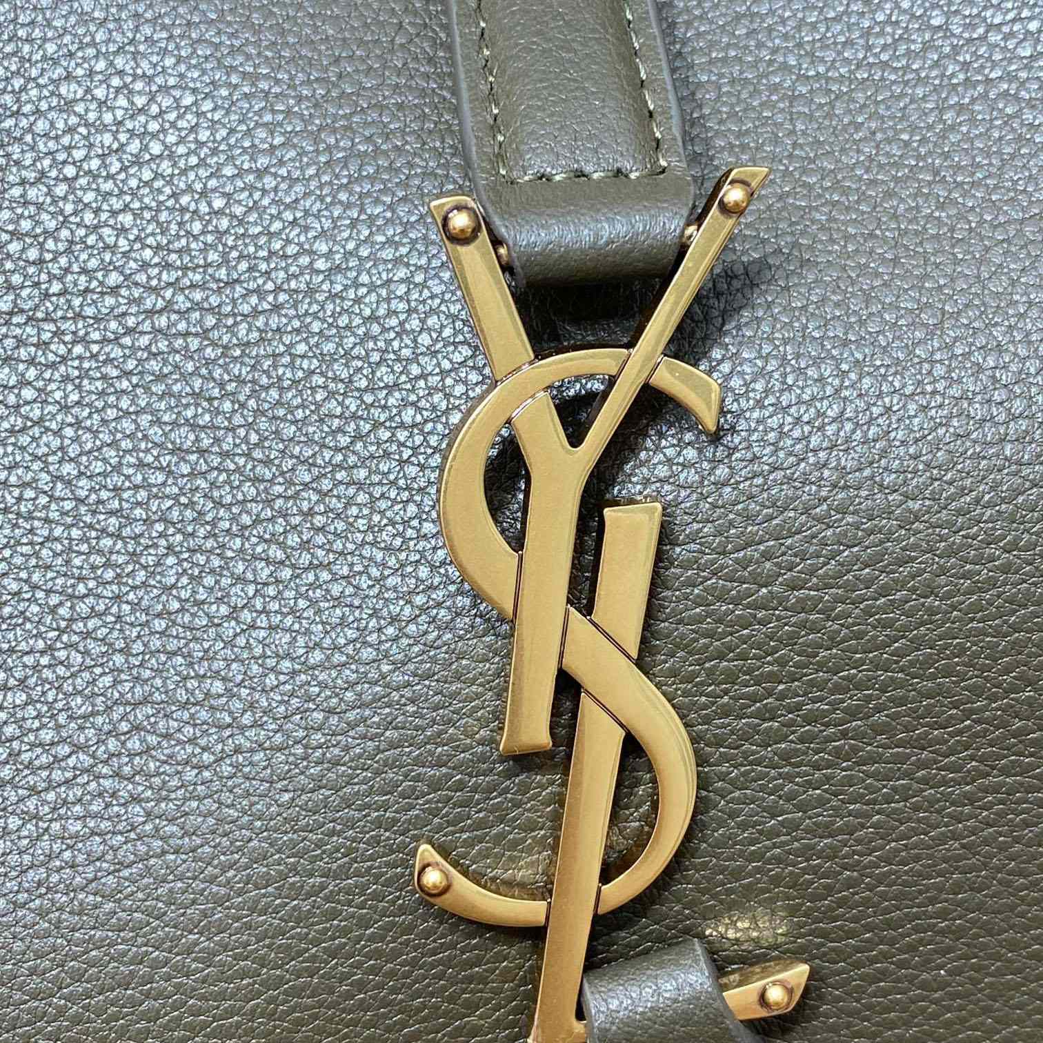 Saint Laurent LE 5 À 7 Supple Small In Grained Leather - EUR FASHION