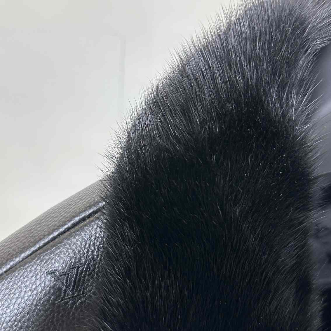 Louis Vuitton Leather Aviator Mink Collar    1AFIPA - EUR FASHION
