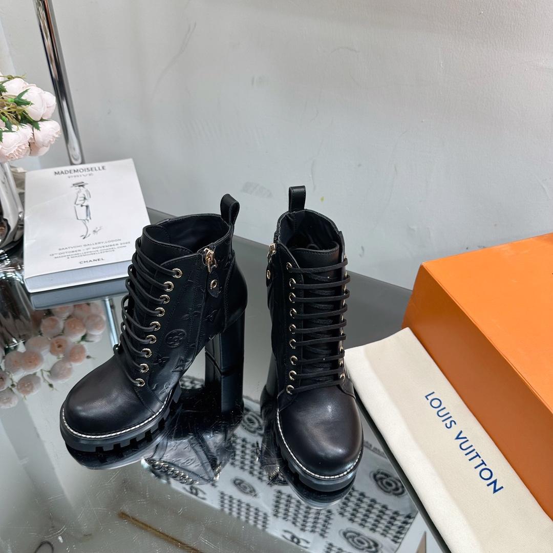 Louis Vuitton Star Trail Ankle Boot   1ACHOH - EUR FASHION