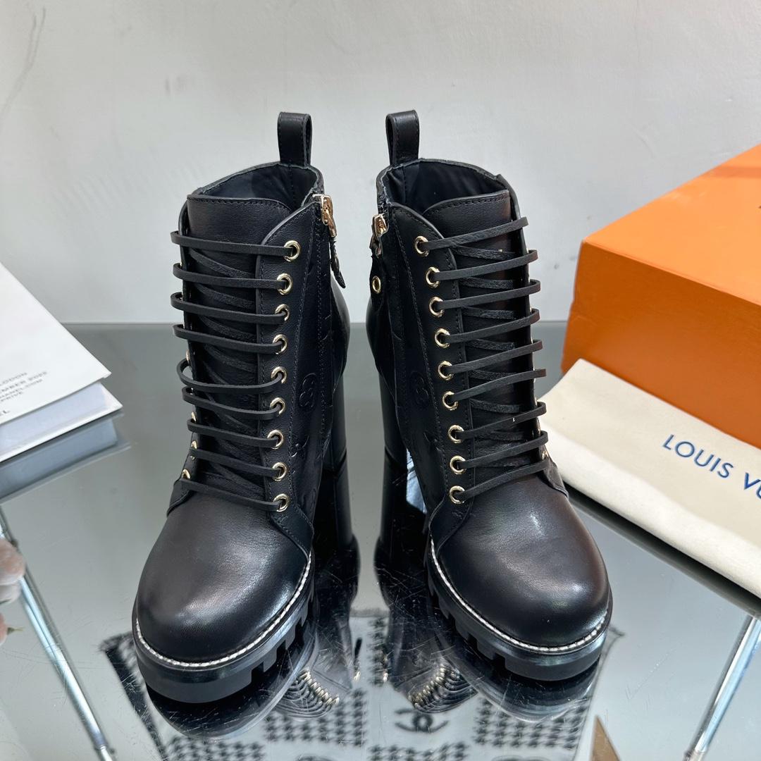 Louis Vuitton Star Trail Ankle Boot   1ACHOH - EUR FASHION