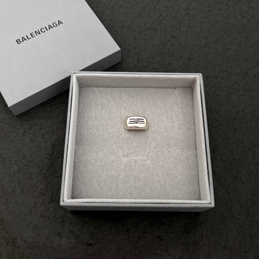 Balenciaga Icon Signet Ring  - EUR FASHION
