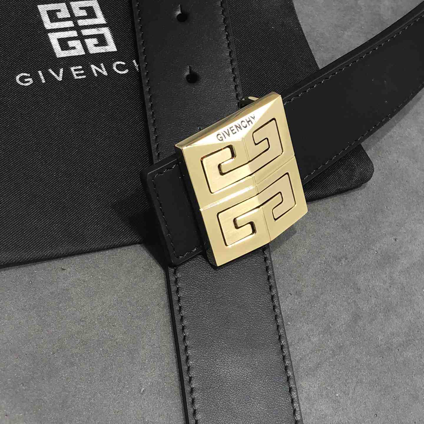 Givenchy 4G Reversible Belt In Leather  - EUR FASHION