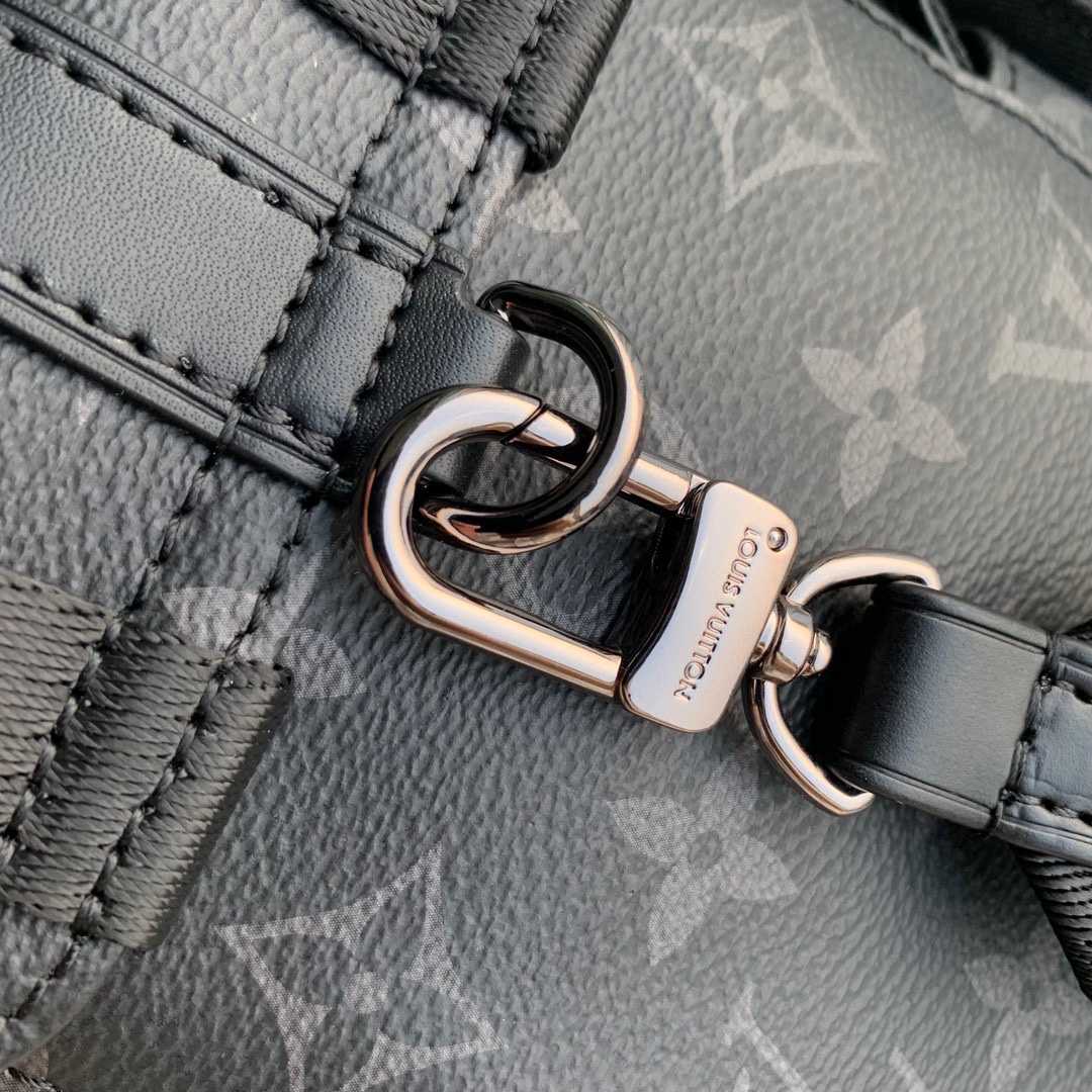 Louis Vuitton Nano Christopher     M82769 - EUR FASHION
