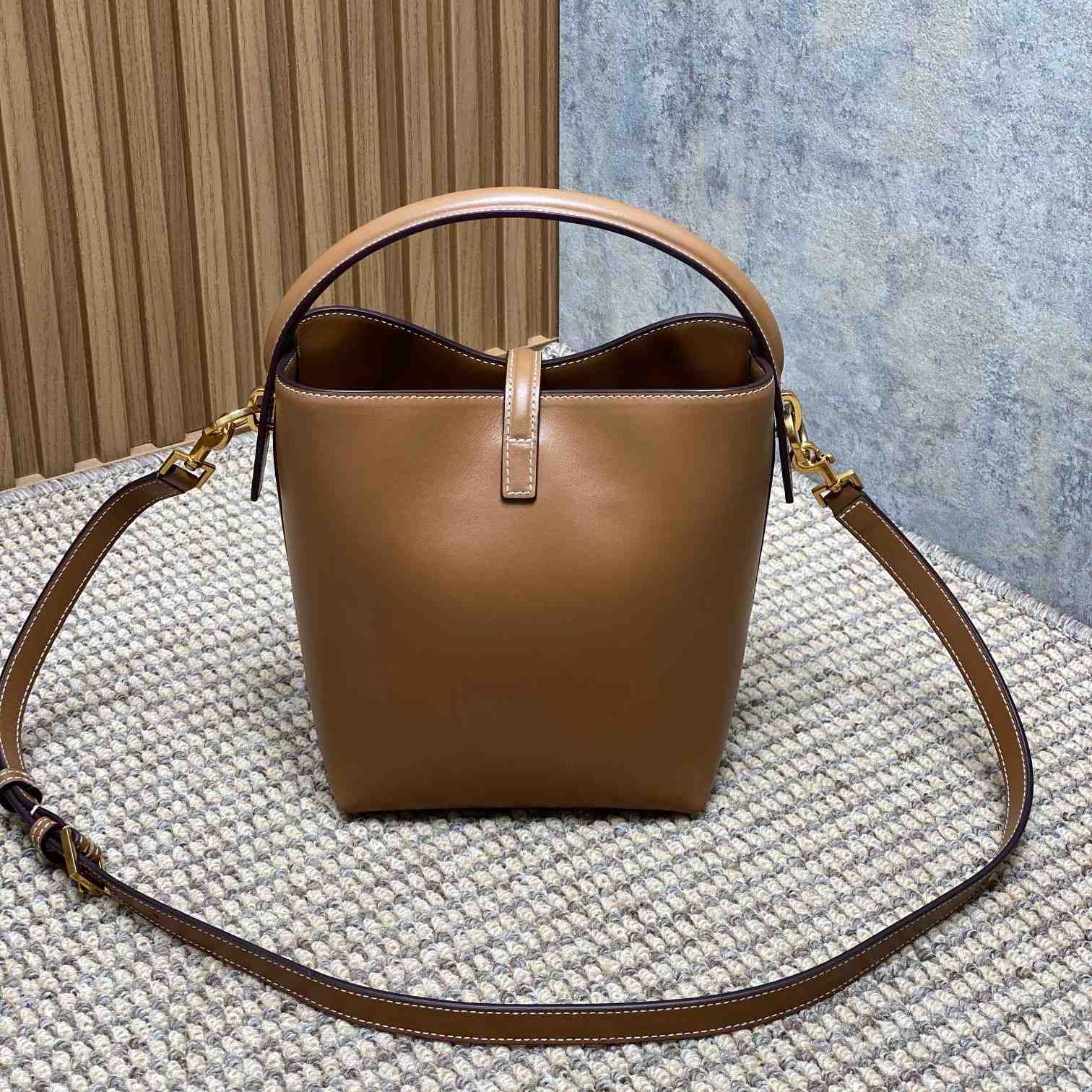 Saint Laurent Le 37 Small In Shiny Leather - EUR FASHION