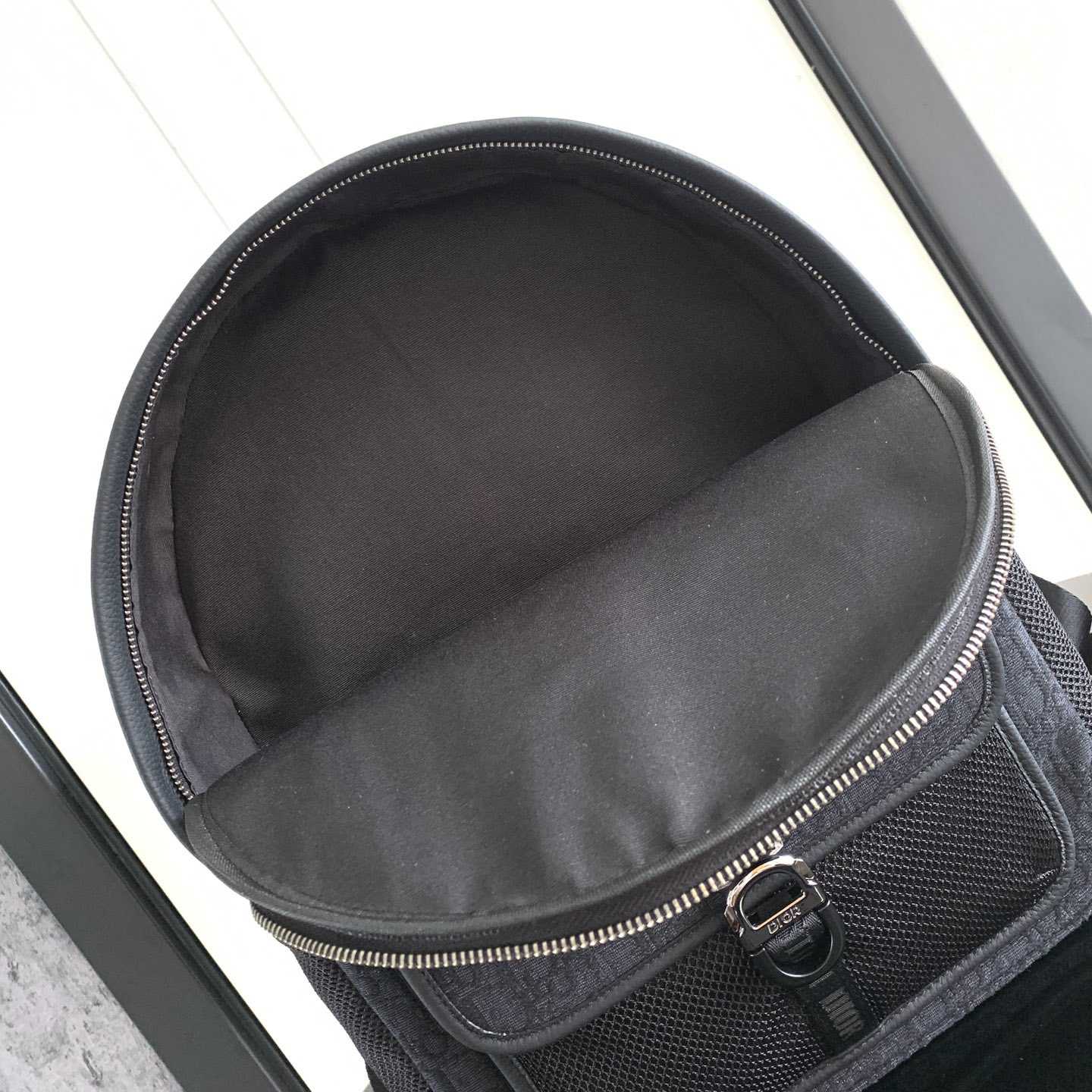 Dior 8 Backpack - EUR FASHION
