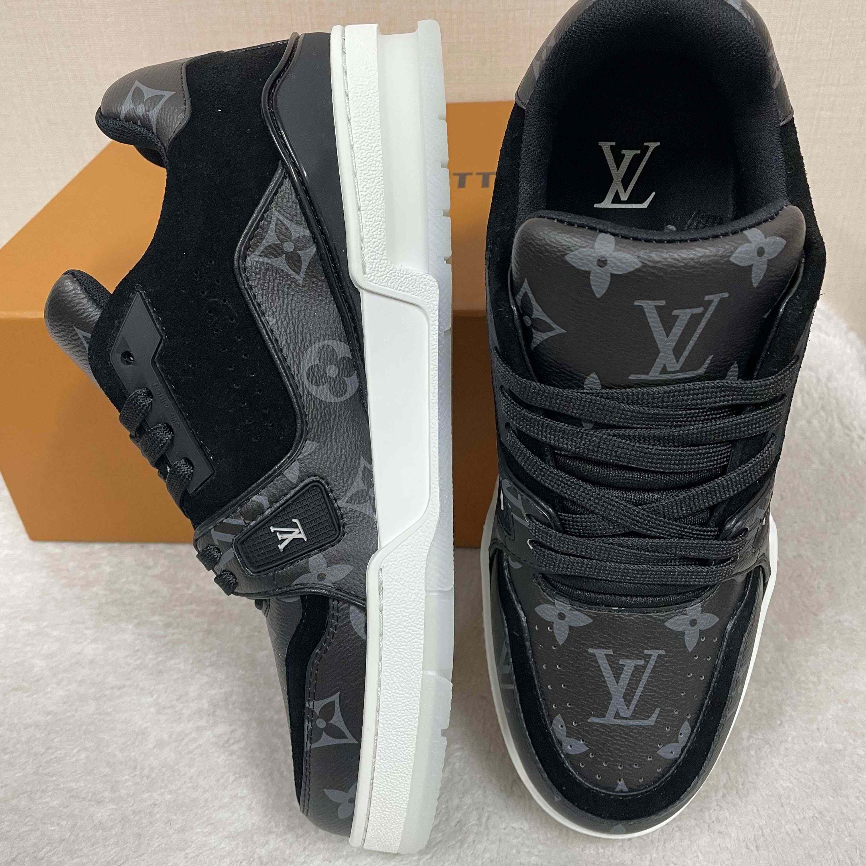 Louis Vuitton LV Trainer Sneaker  1A8PU8   - EUR FASHION