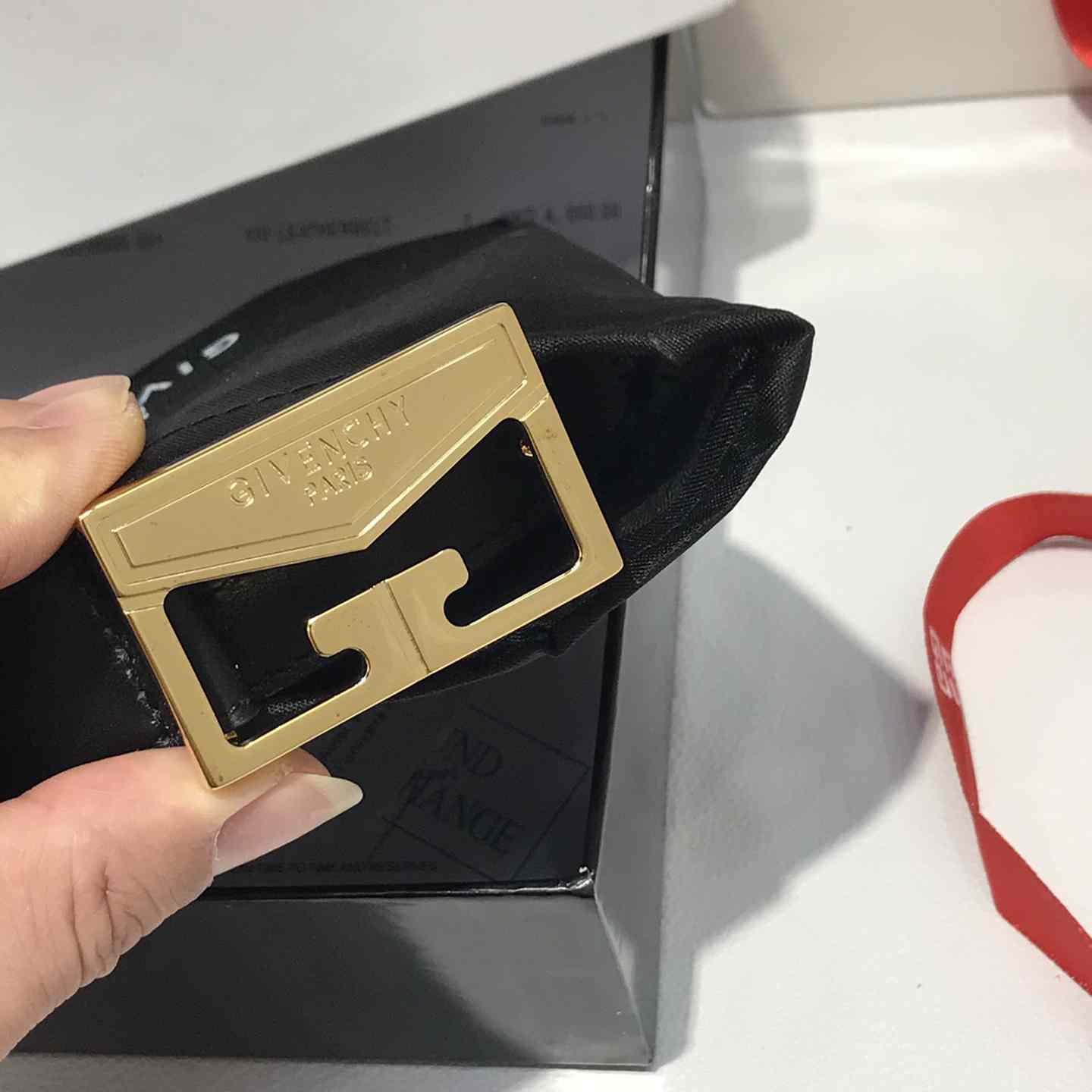 Givenchy  Leather Belt      30mm - EUR FASHION