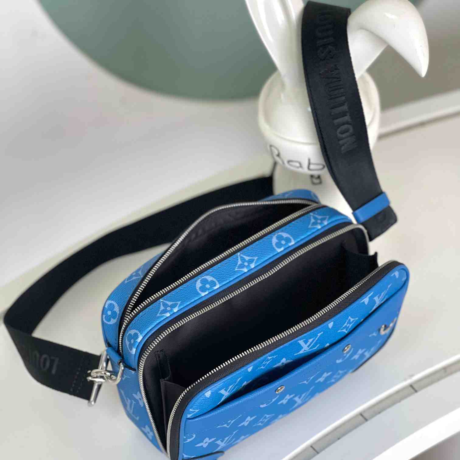 Louis Vuitton Alpha Messenger  M31016 - EUR FASHION