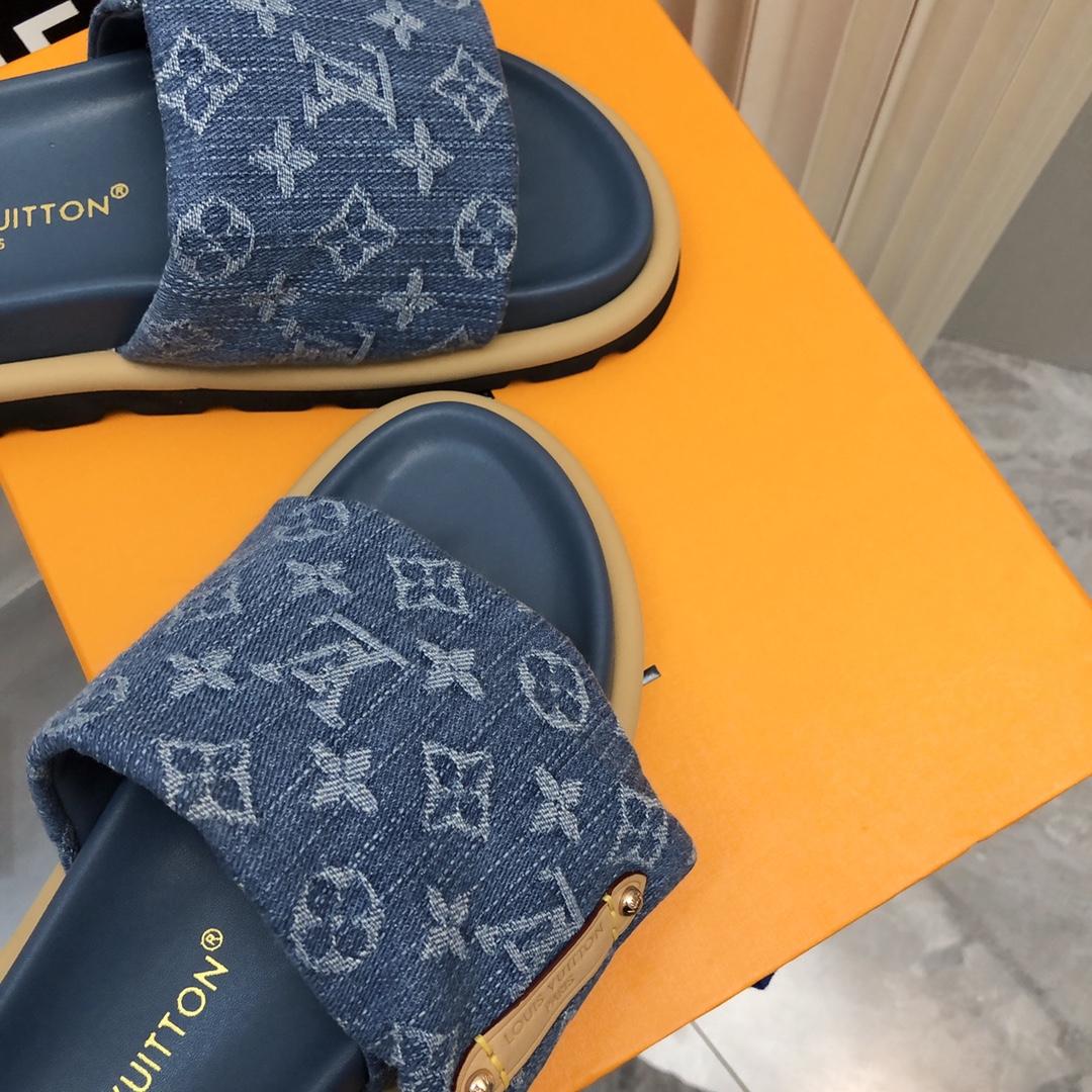 Louis Vuitton Pool Pillow Flat Comfort Mule     1ACJVH - EUR FASHION