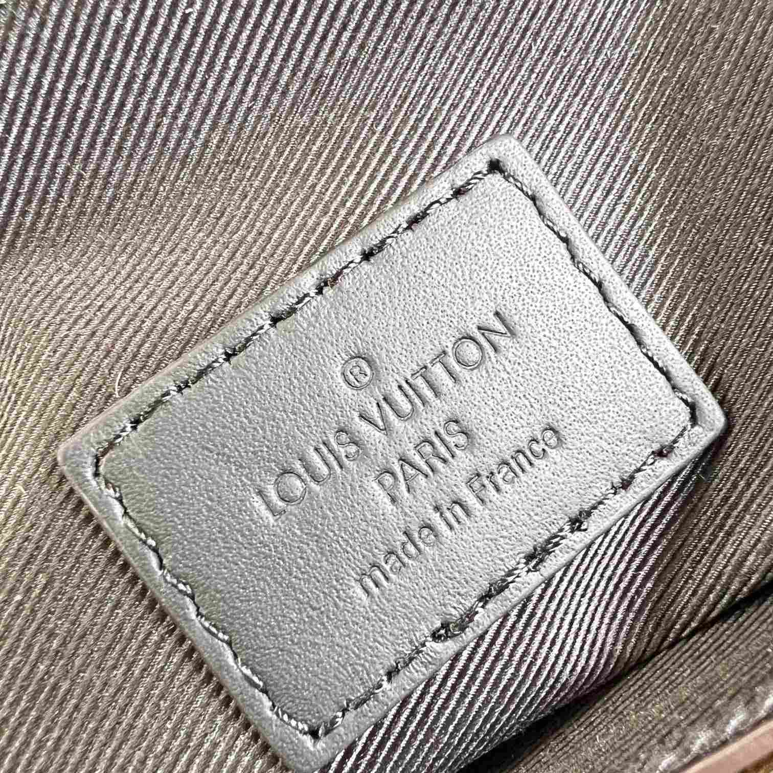 Louis Vuitton S-Lock Vertical Wearable Wallet    M82535 - EUR FASHION