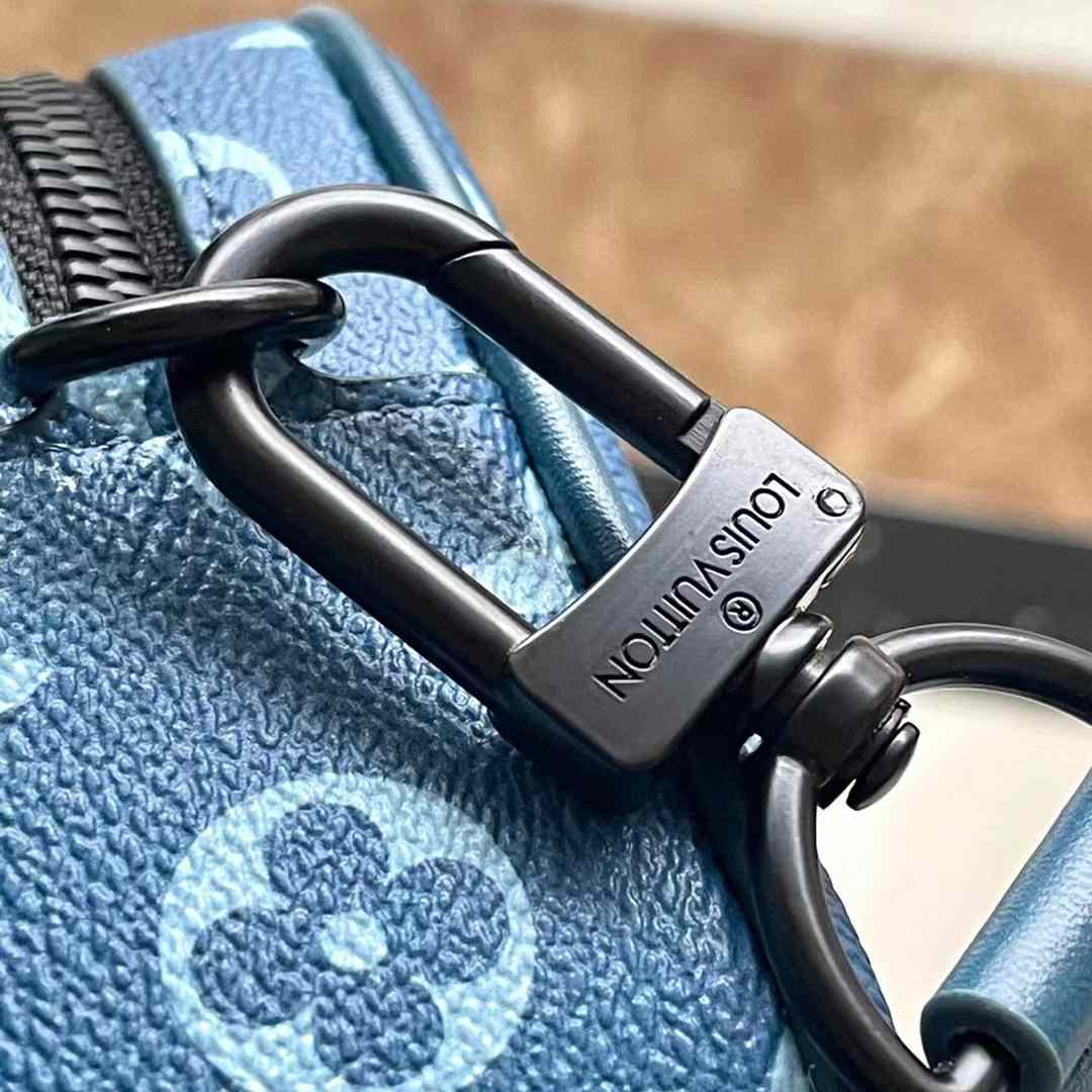 Louis Vuitton Alpha Wearable Wallet   M82801 - EUR FASHION