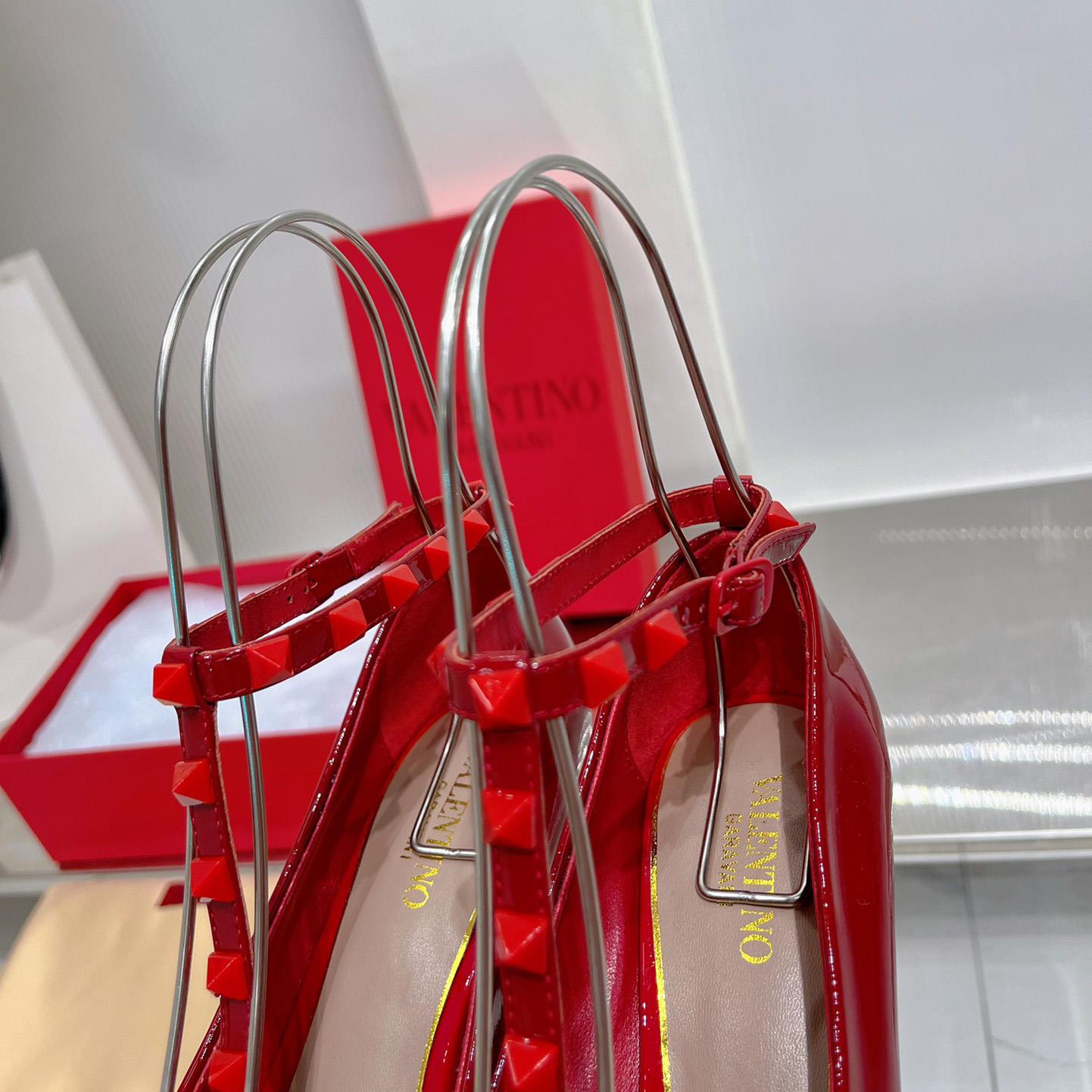 Valenti Rockstud Patent Leather Pumps With Matching Studs 100mm - EUR FASHION