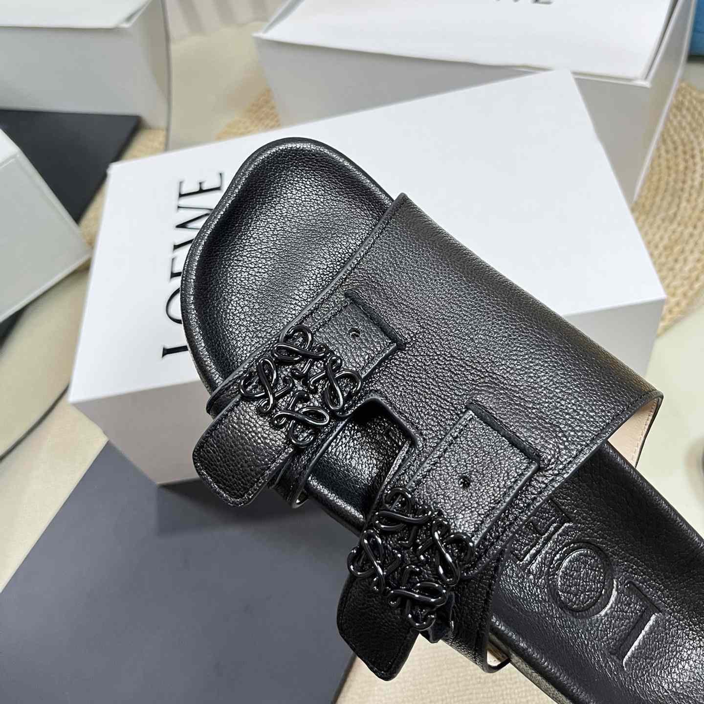 Loewe Ease slide In Goatskin - EUR FASHION