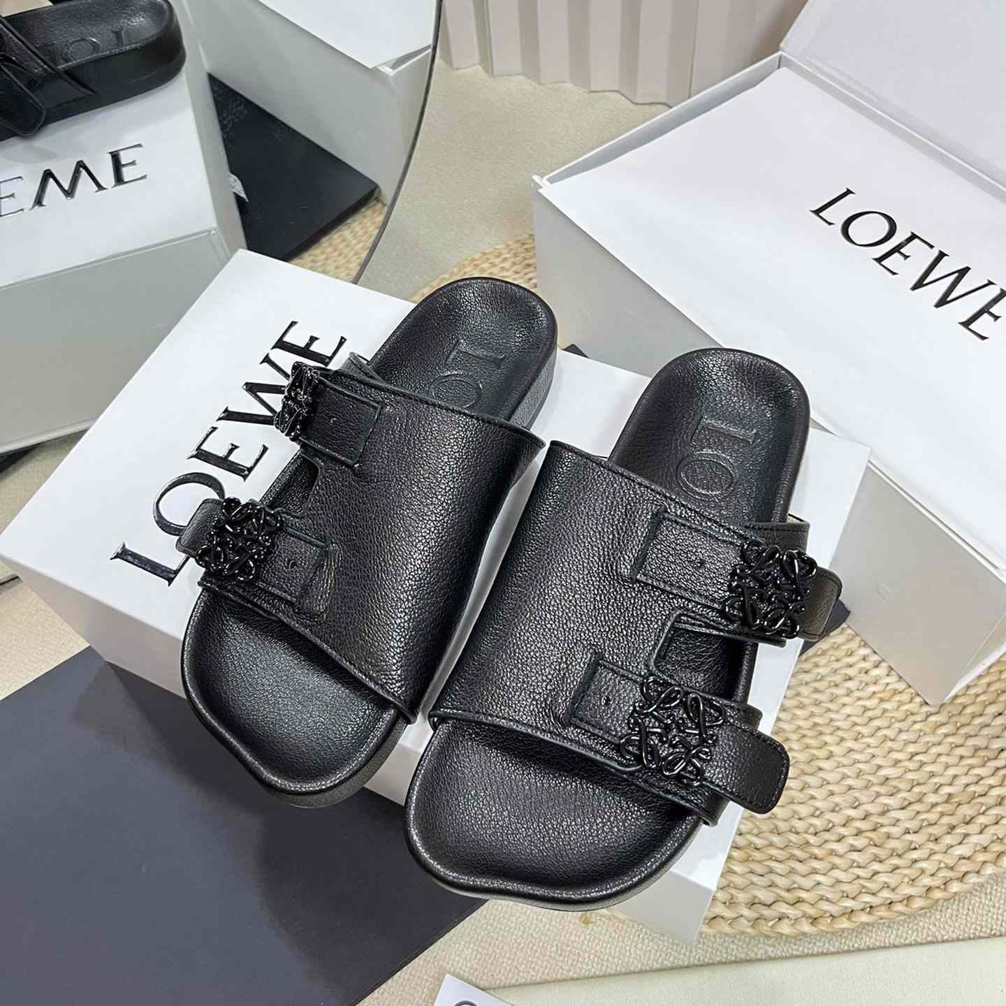 Loewe Ease slide In Goatskin - EUR FASHION