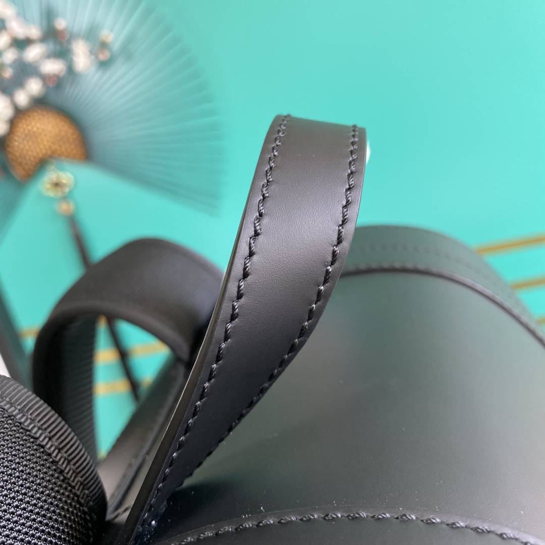 Gucci GG Black Backpack - EUR FASHION