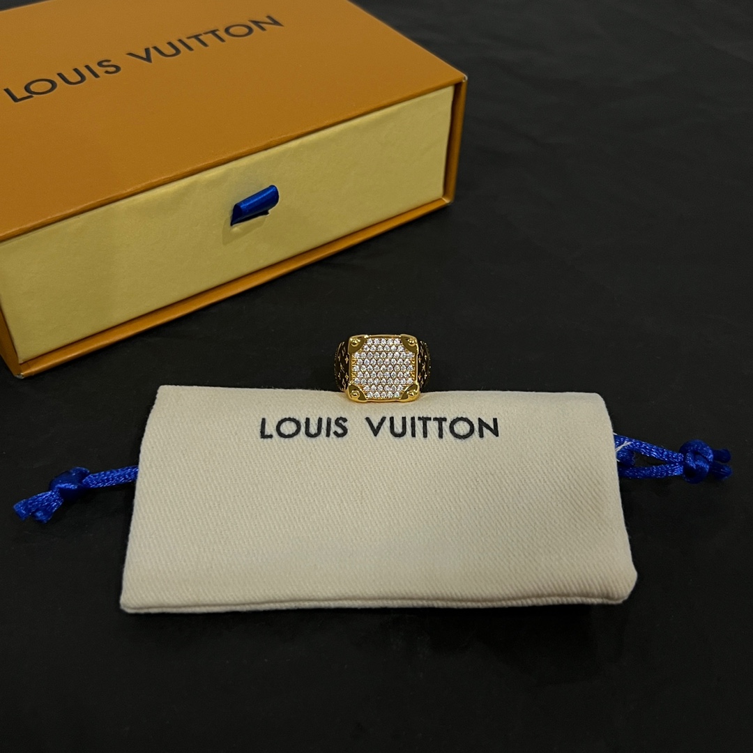 Louis Vuitton LV Rope Ring    M1543L - EUR FASHION