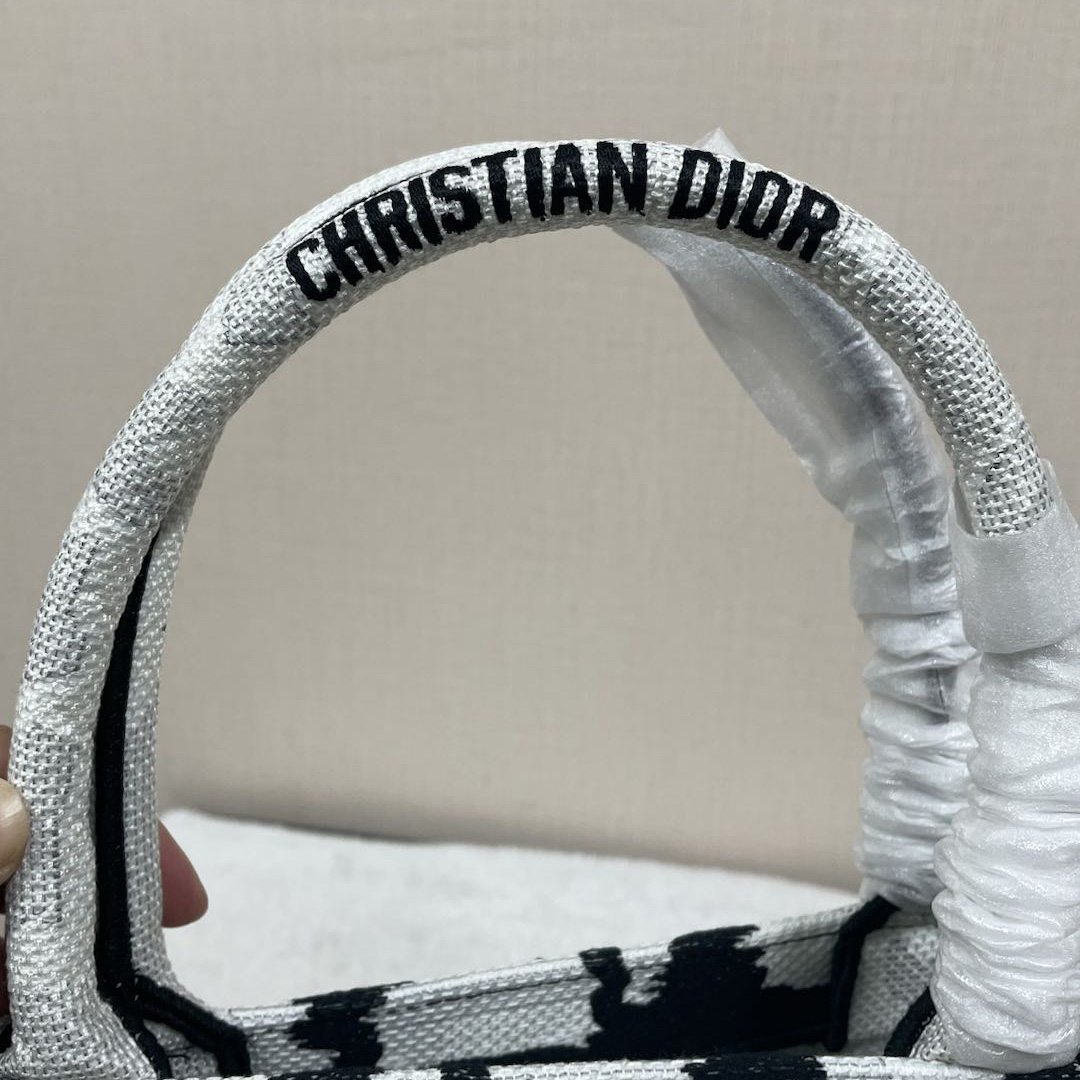 Dior Medium Dior Book Tote - EUR FASHION