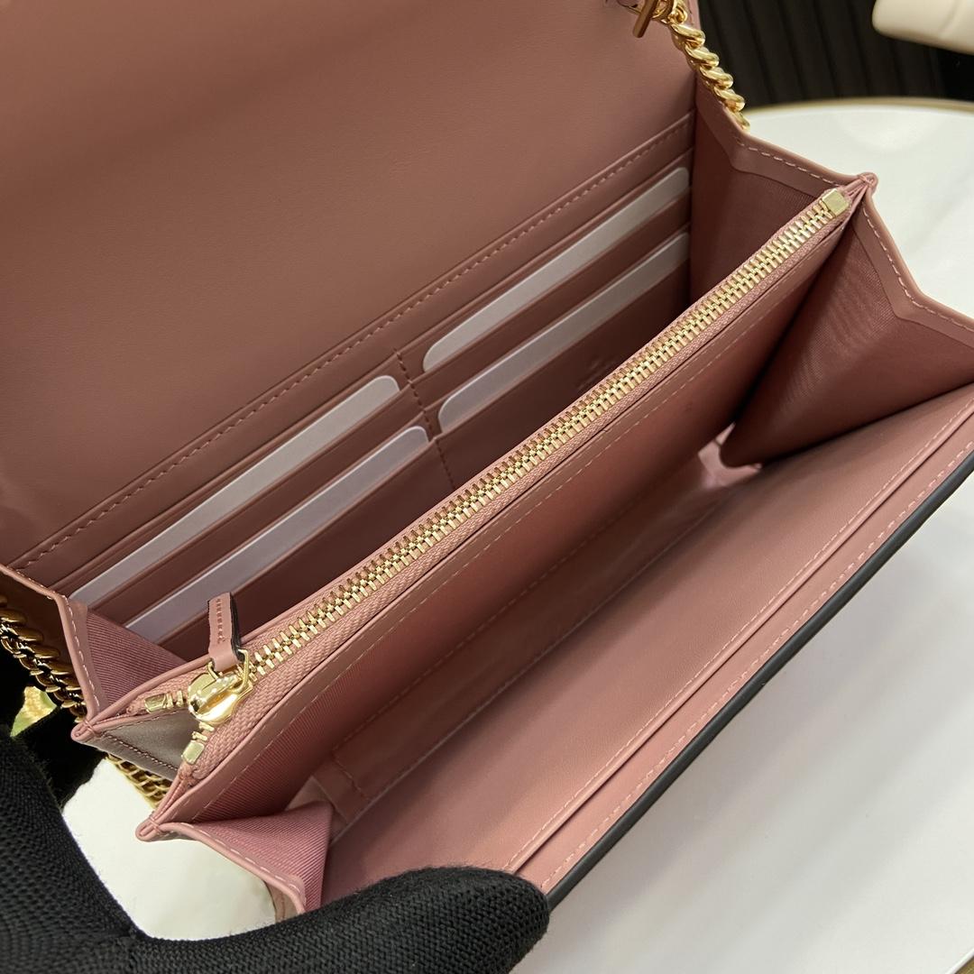 Gucci GG Chain Wallet - EUR FASHION