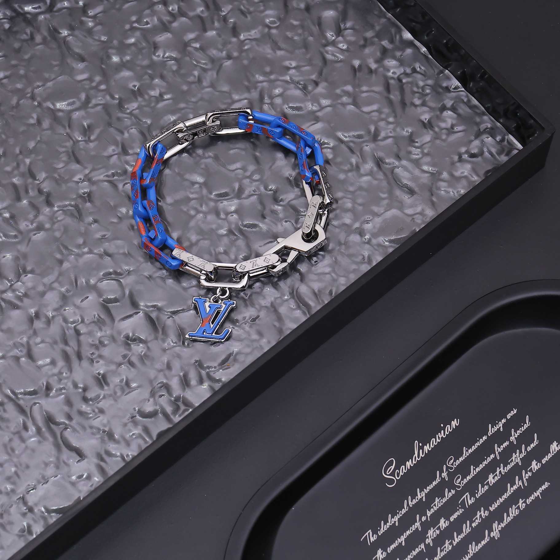 Louis Vuitton Monogram Chain Bracelet  M1229M - EUR FASHION