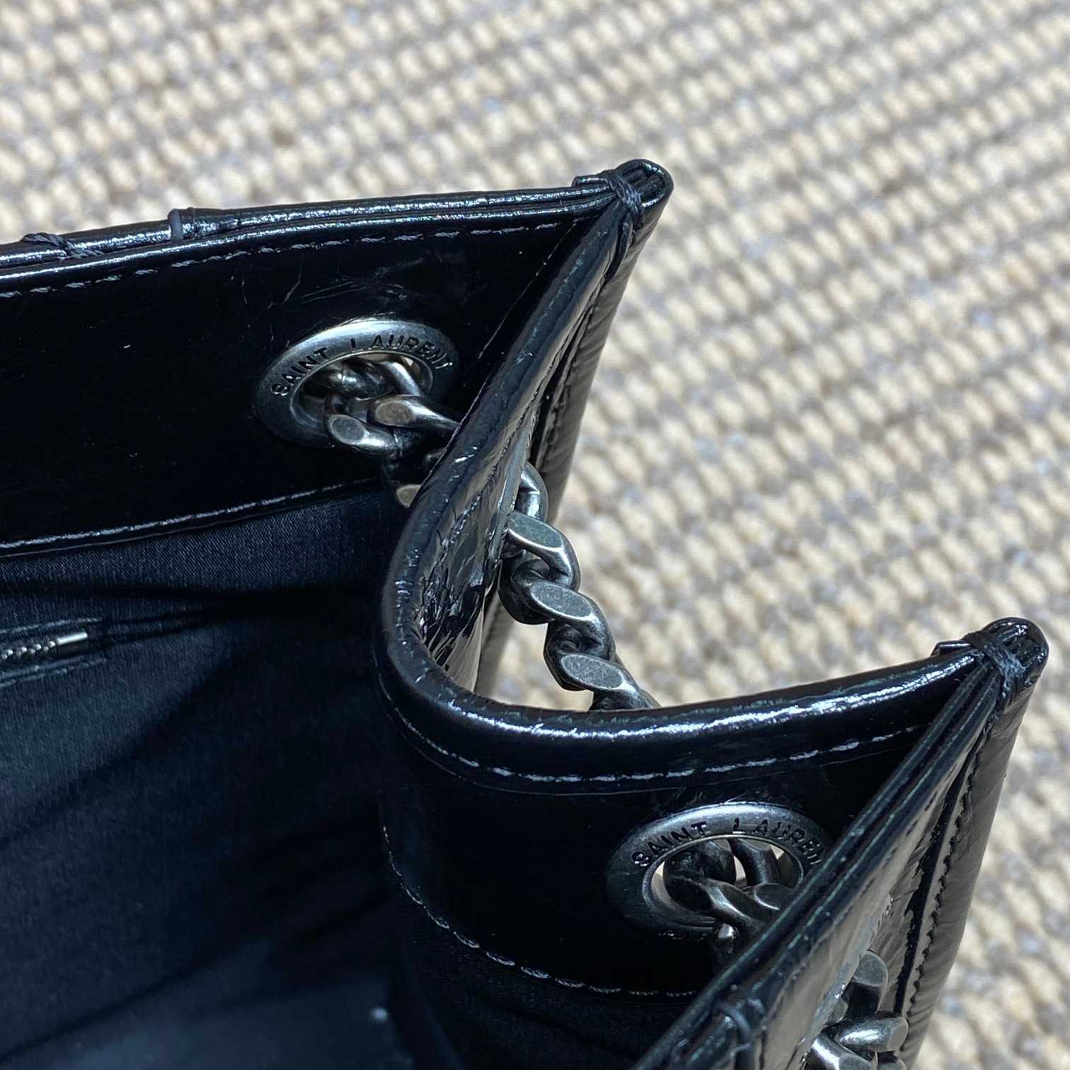 Saint Laurent NiKi Shopping In Vintage Leather - EUR FASHION