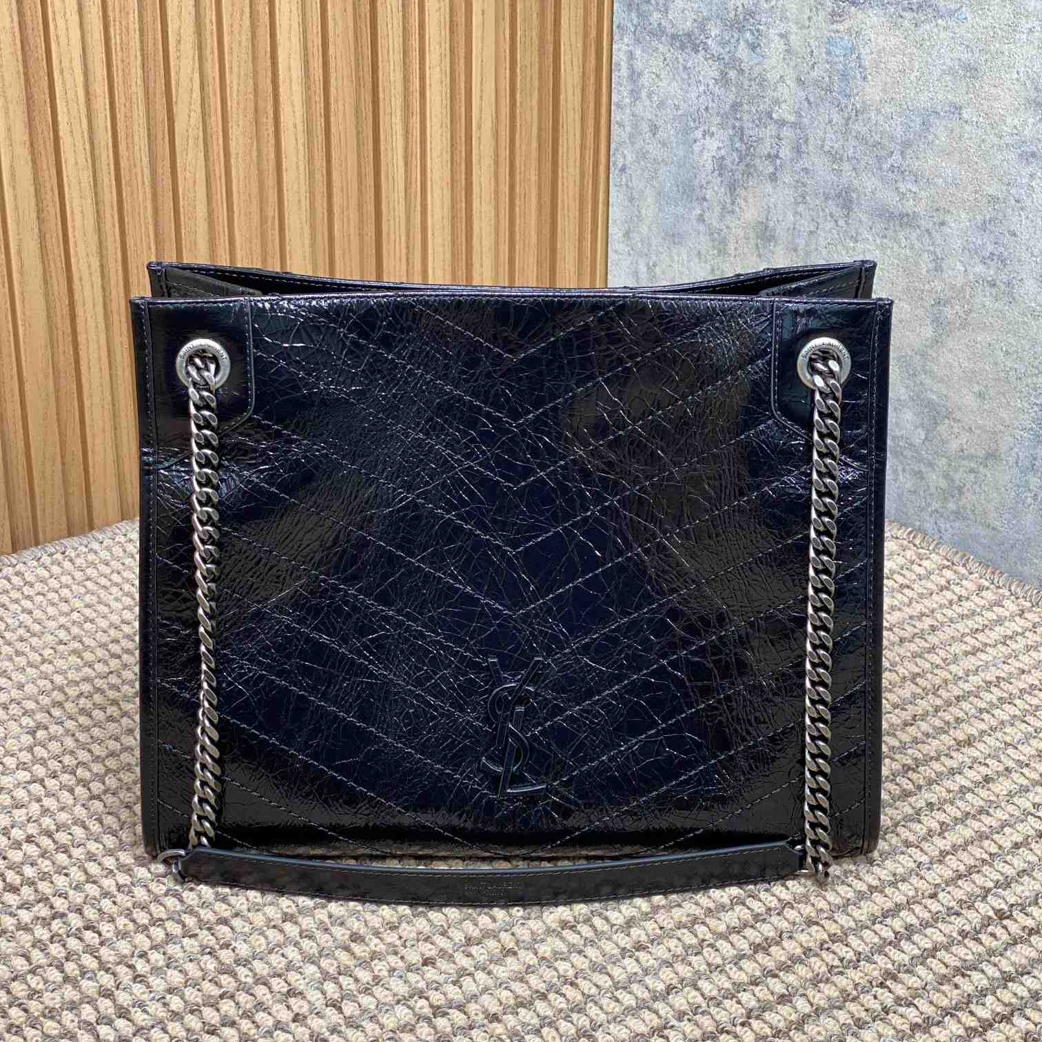 Saint Laurent NiKi Shopping In Vintage Leather - EUR FASHION