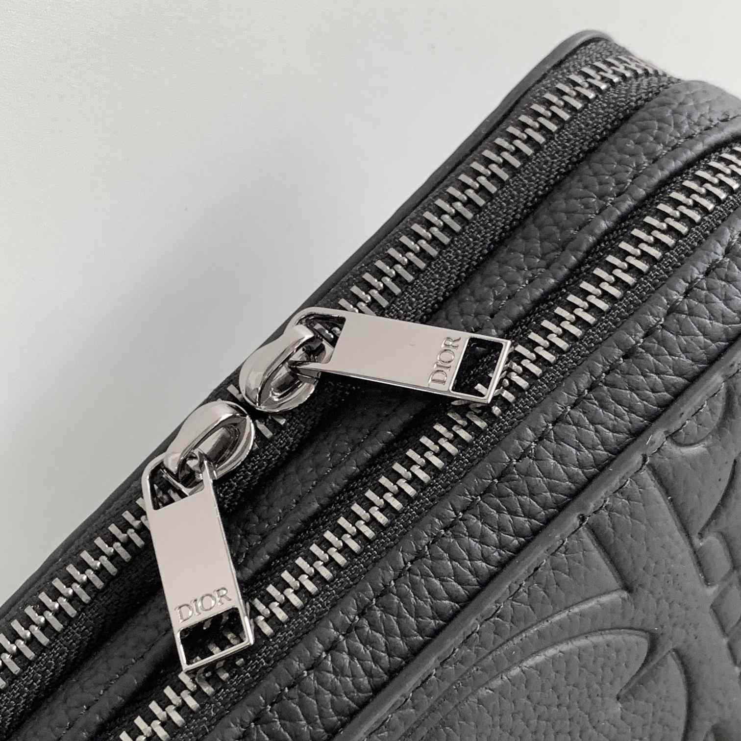 Dior Zipped Pouch With Strap - EUR FASHION