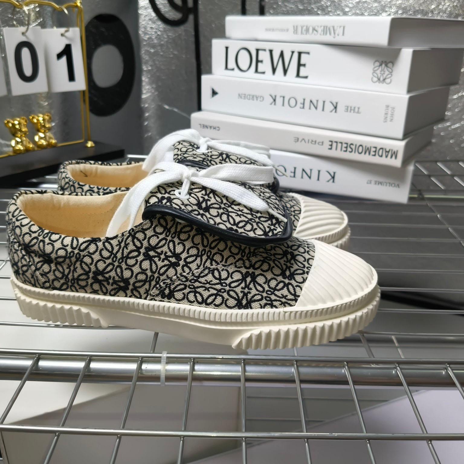 Loewe Anagram Jacquard Flap Low-top Trainers - EUR FASHION
