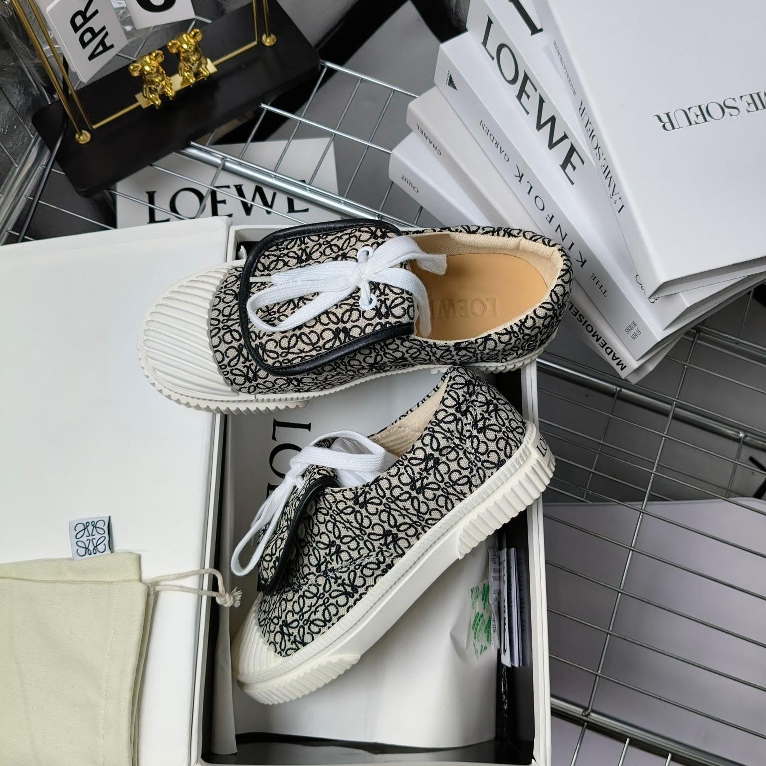 Loewe Anagram Jacquard Flap Low-top Trainers - EUR FASHION
