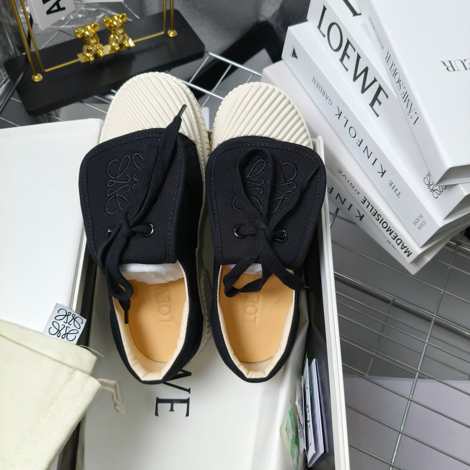 Loewe Anagram Embroidered Flap Low-Top Sneakers - EUR FASHION