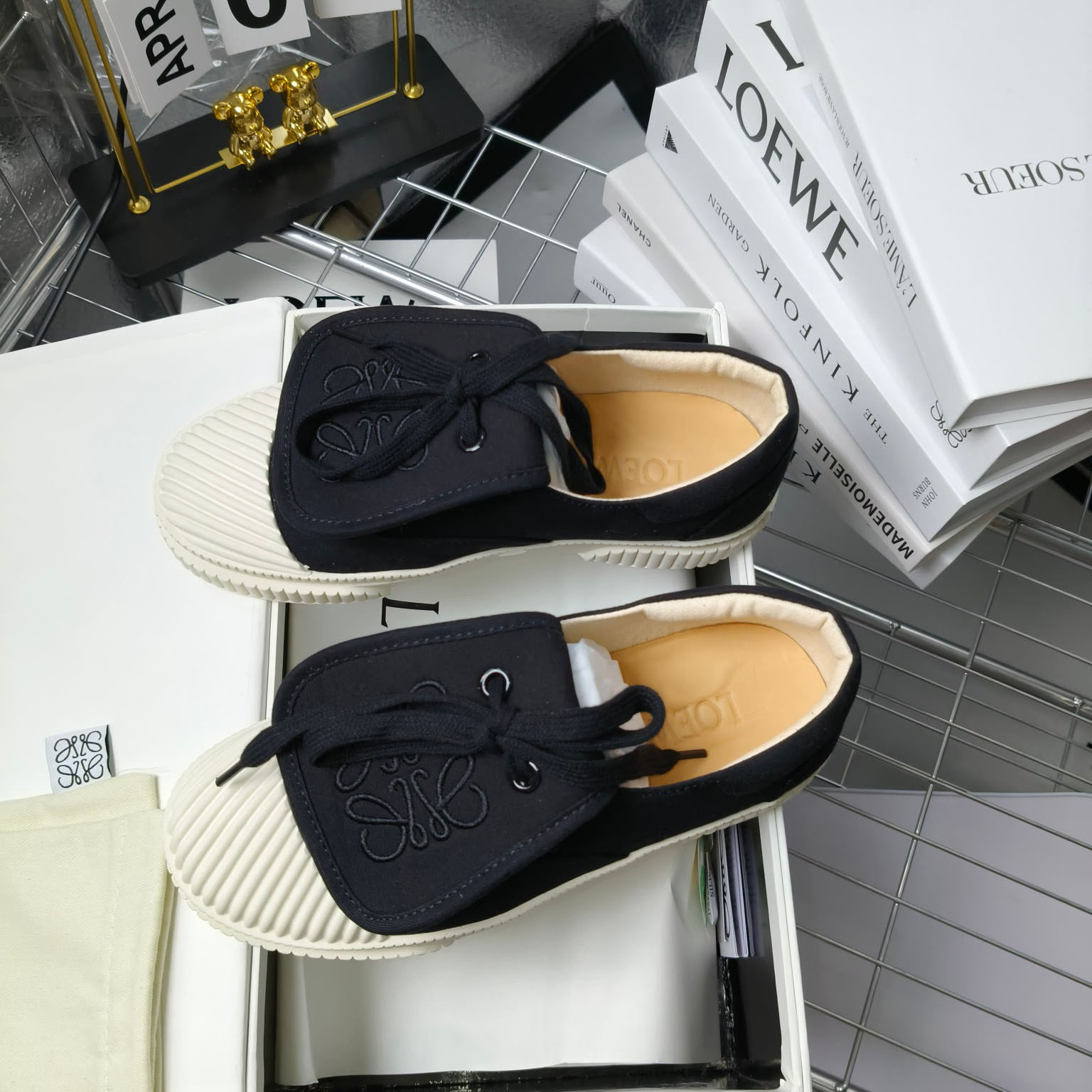 Loewe Anagram Embroidered Flap Low-Top Sneakers - EUR FASHION
