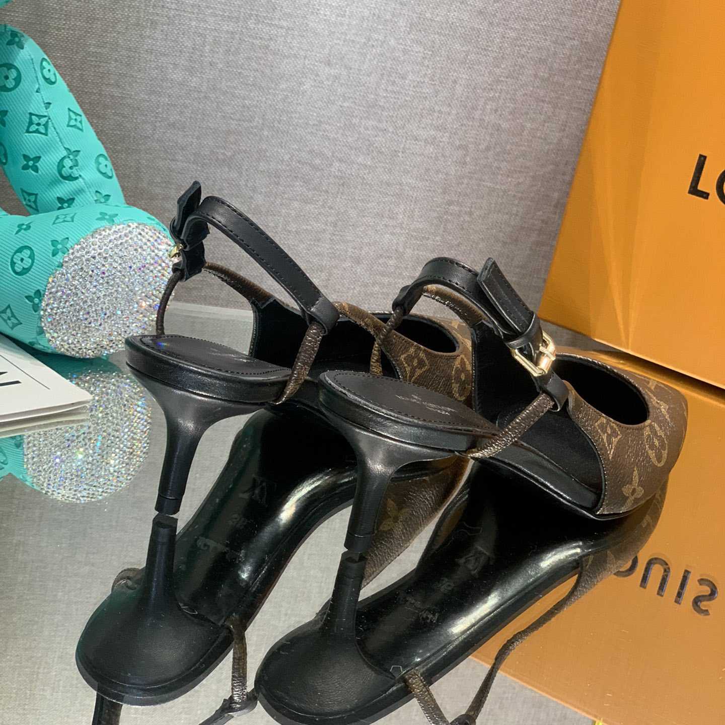 Louis Vuitton Cherie Slingback Pump - EUR FASHION
