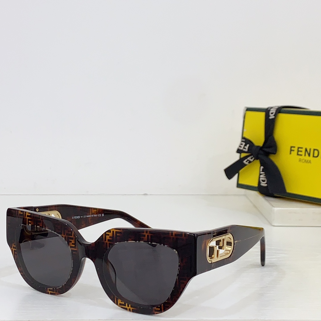 Fendi FE50016U Sunglasses - EUR FASHION