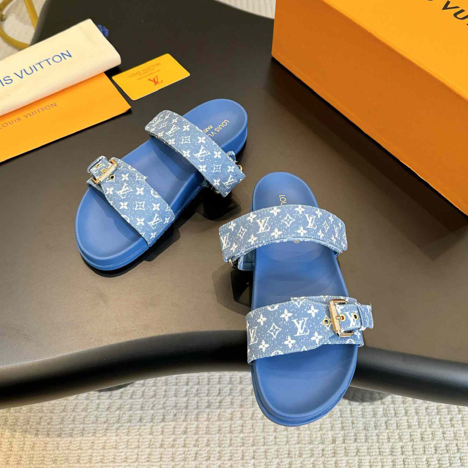 Louis Vuitton Bom Dia Flat Comfort Mule  1AD1BI - EUR FASHION